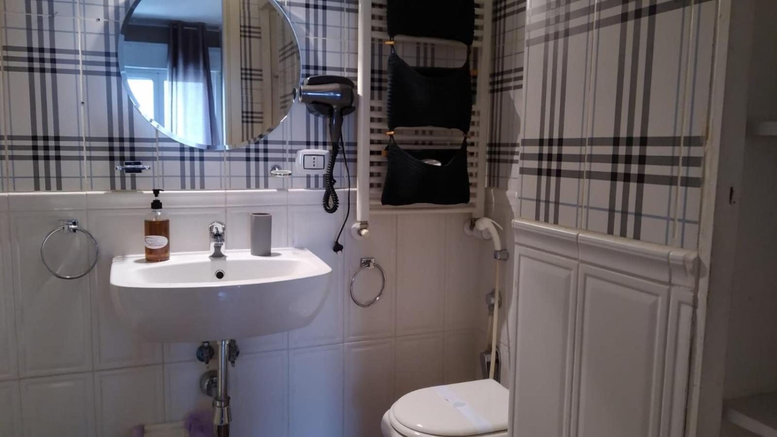 Guest house Cconforthotels R&b Cavour Bari
