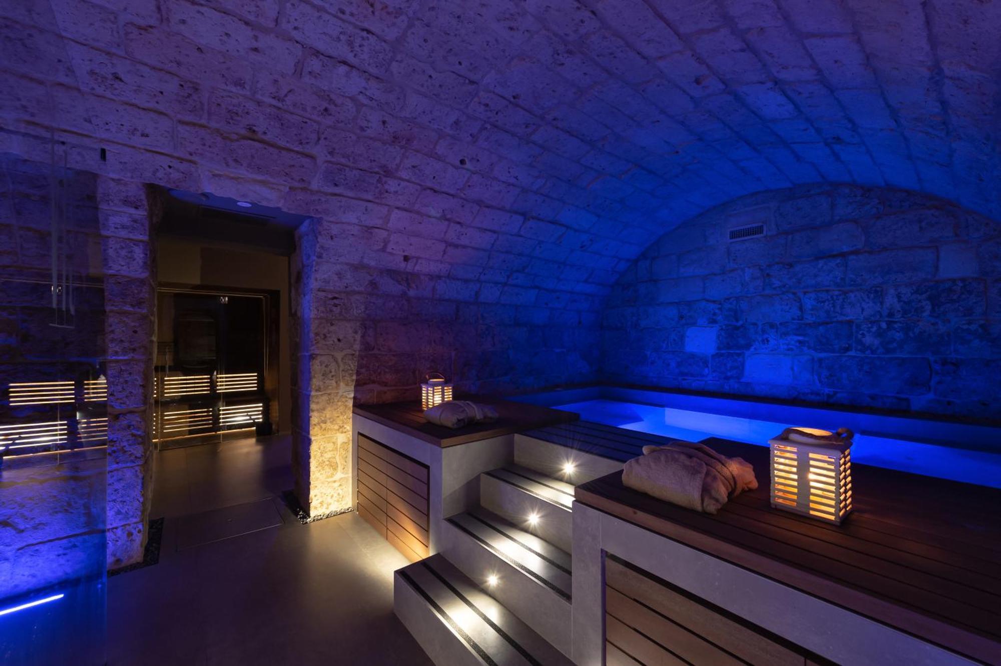 Vis Urban Suites&spa Aparthotel *