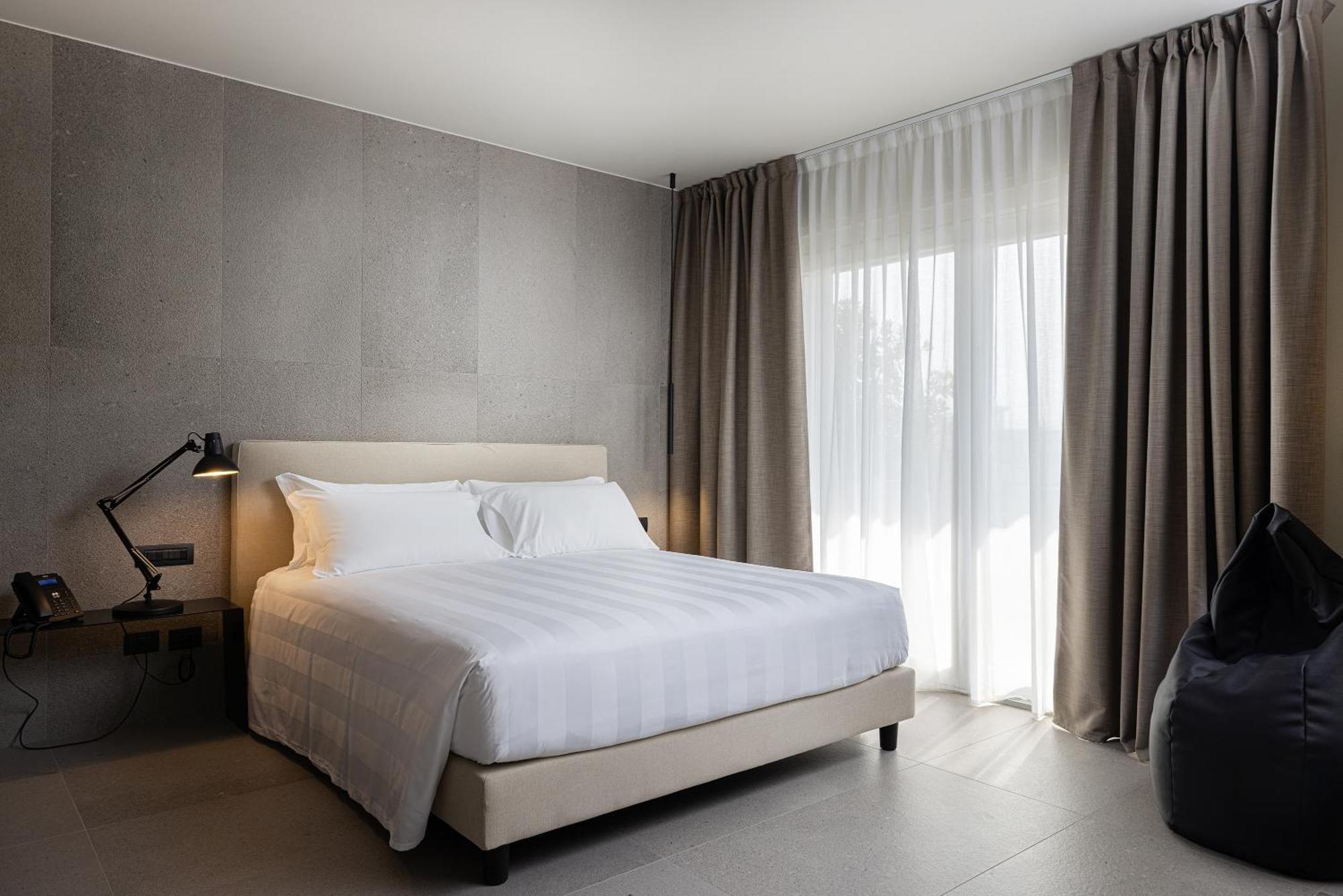 B21 Lifestyle Hotel