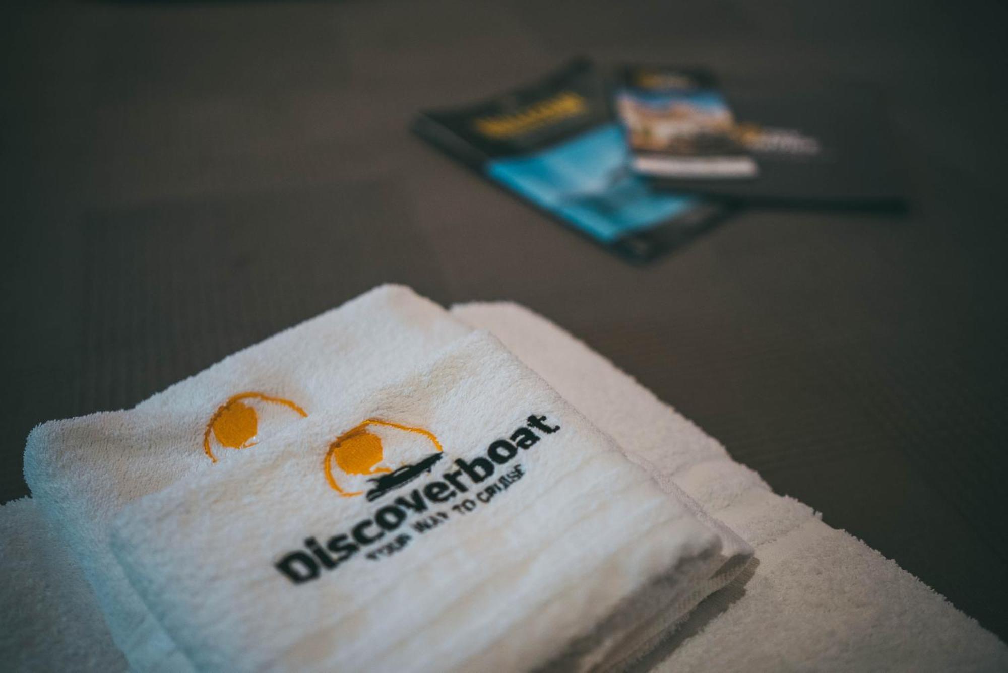Úszó hotel Discoverboat - Pita - Exclusive Boat&breakfast *