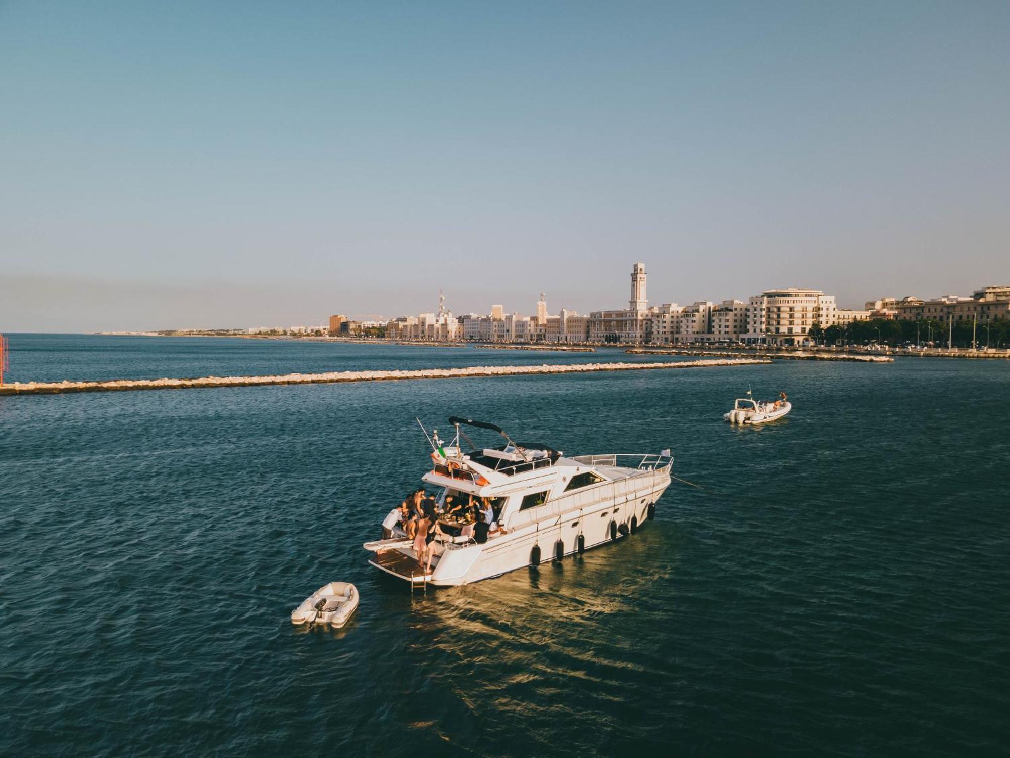 Discoverboat - Pita - Exclusive Boat&breakfast Úszó hotel Bari