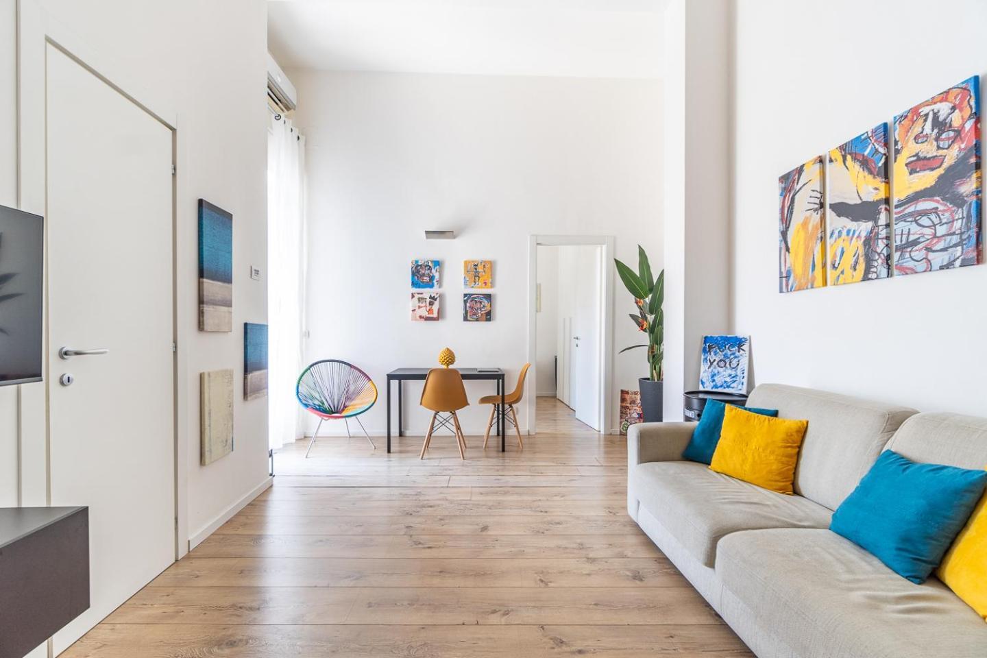 Sunny Apartment