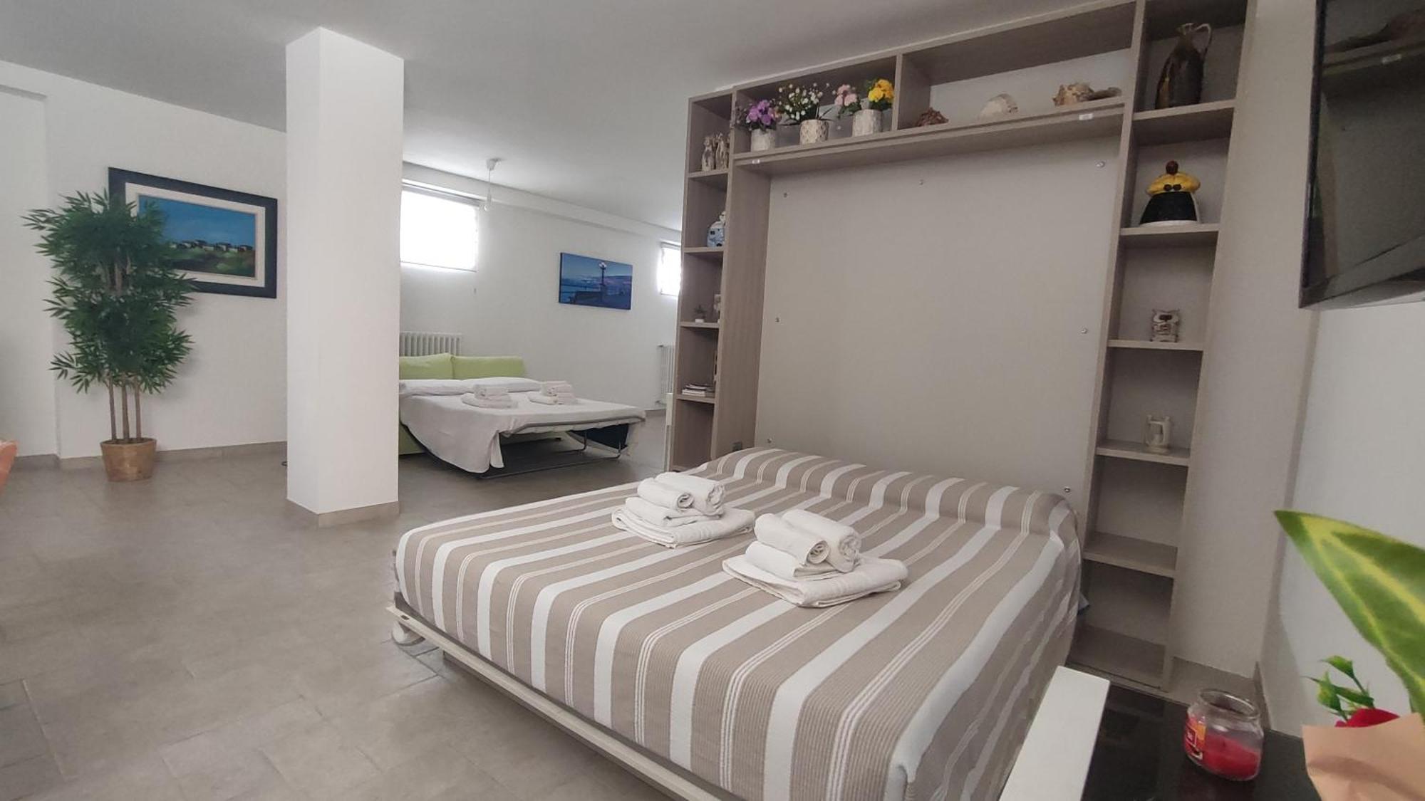 Apartment Seagull - Front And Sea View & Airport Bari