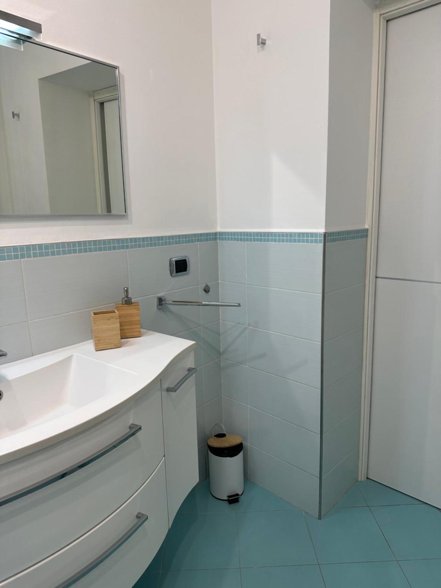 3f Apartment Bari
