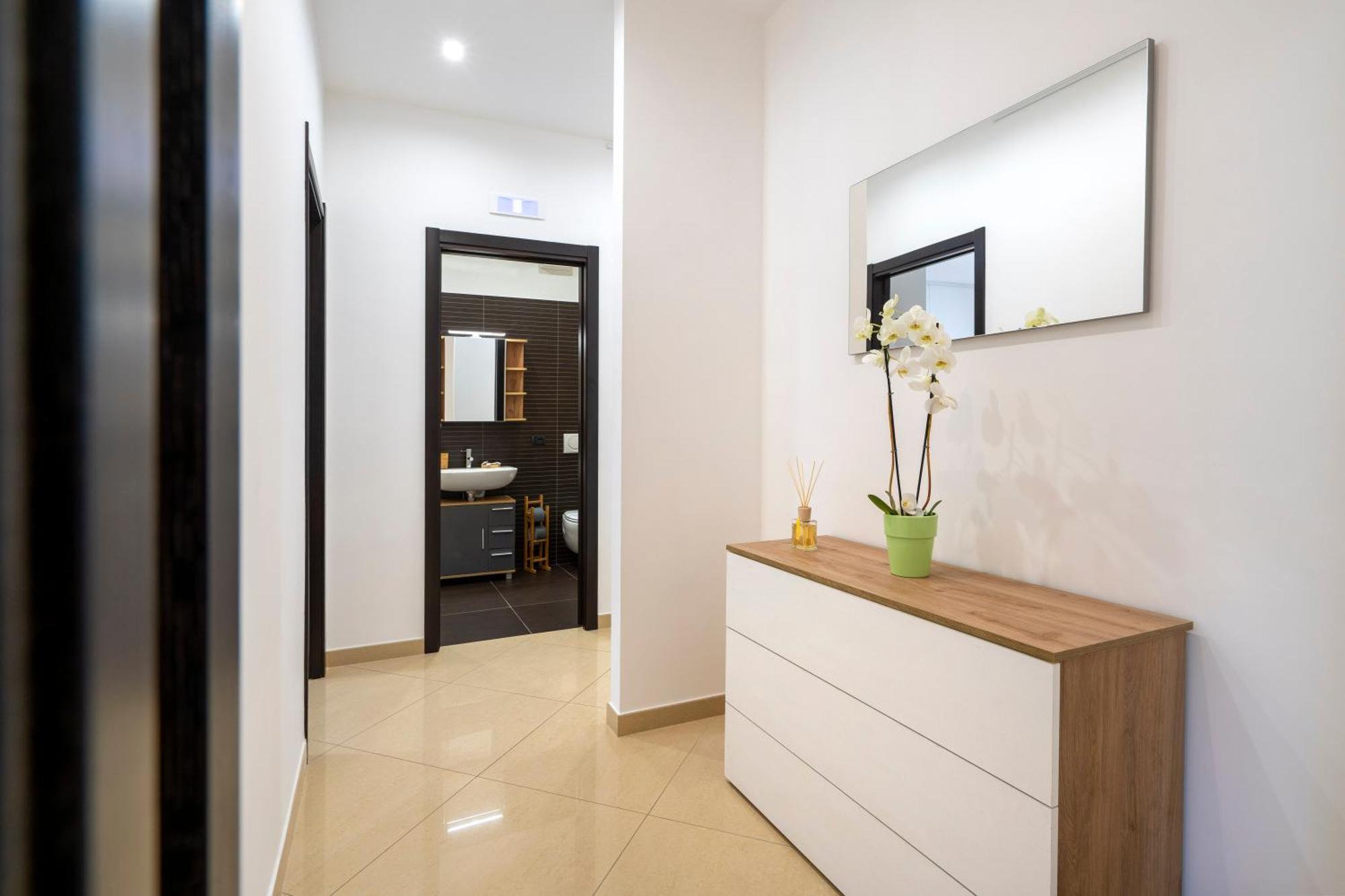 Apartment Boscoincitta With Garage And Whirlpool Tub