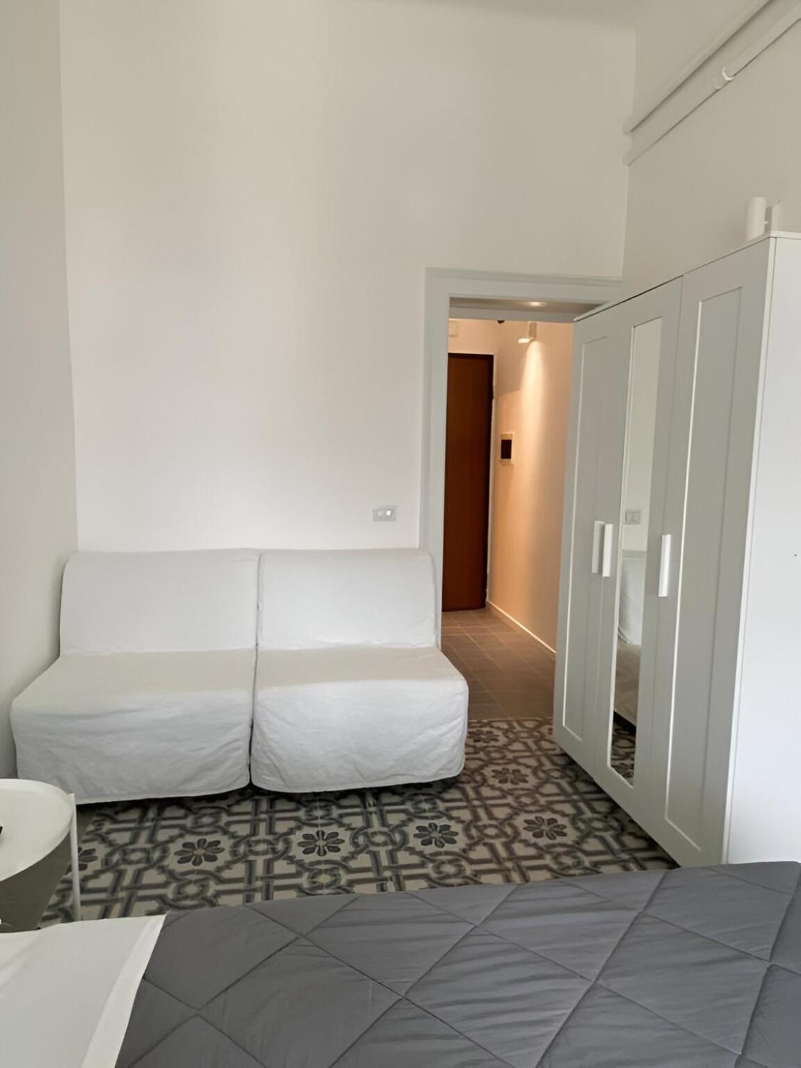 Landlord 242 - Station Bari