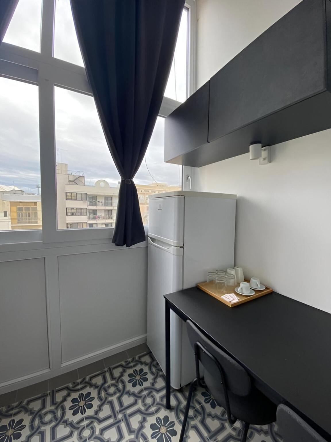 Landlord 242 - Station Apartment