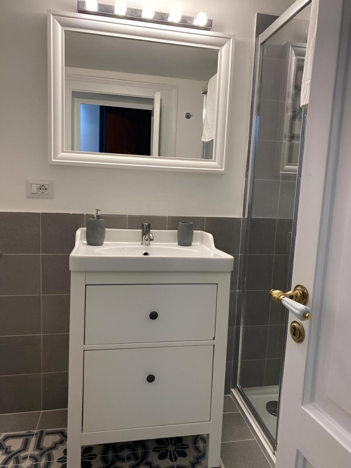 Landlord 242 - Station * Bari
