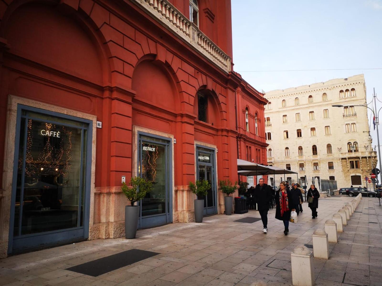 Al Teatro Bari