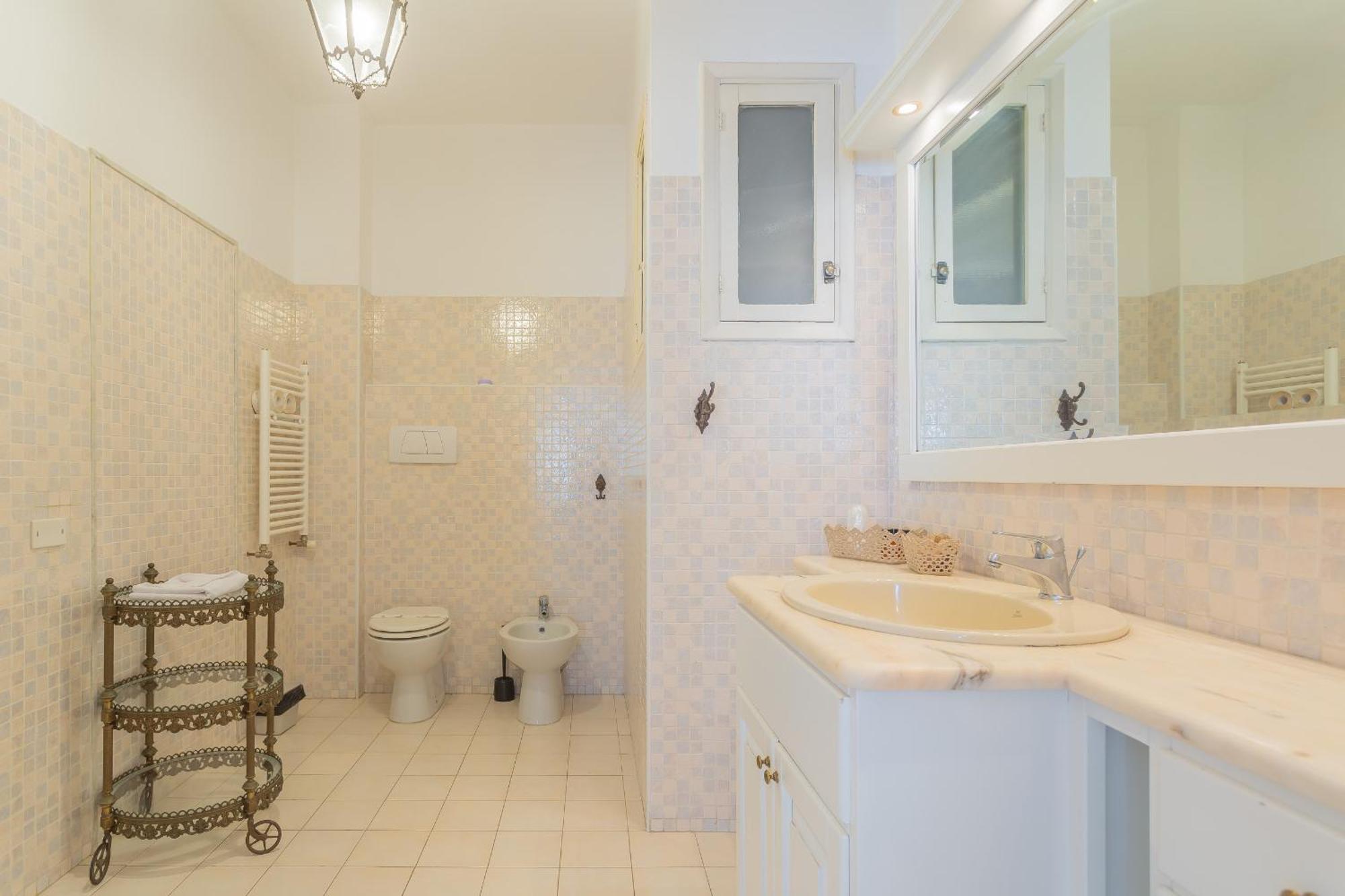 Golden And Silver By Wonderful Italy Apartman *