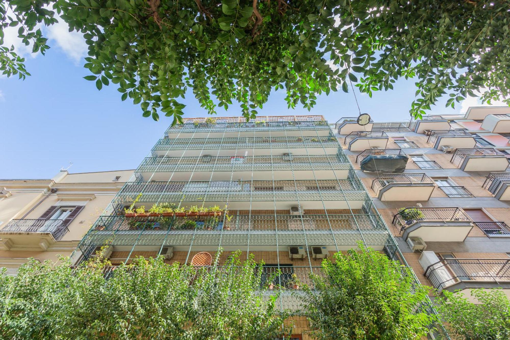Golden And Silver By Wonderful Italy Apartman *