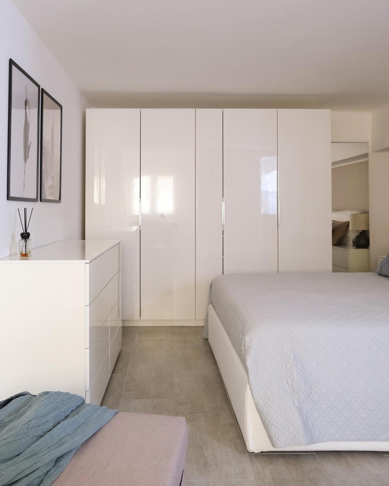 Urban Apartment *