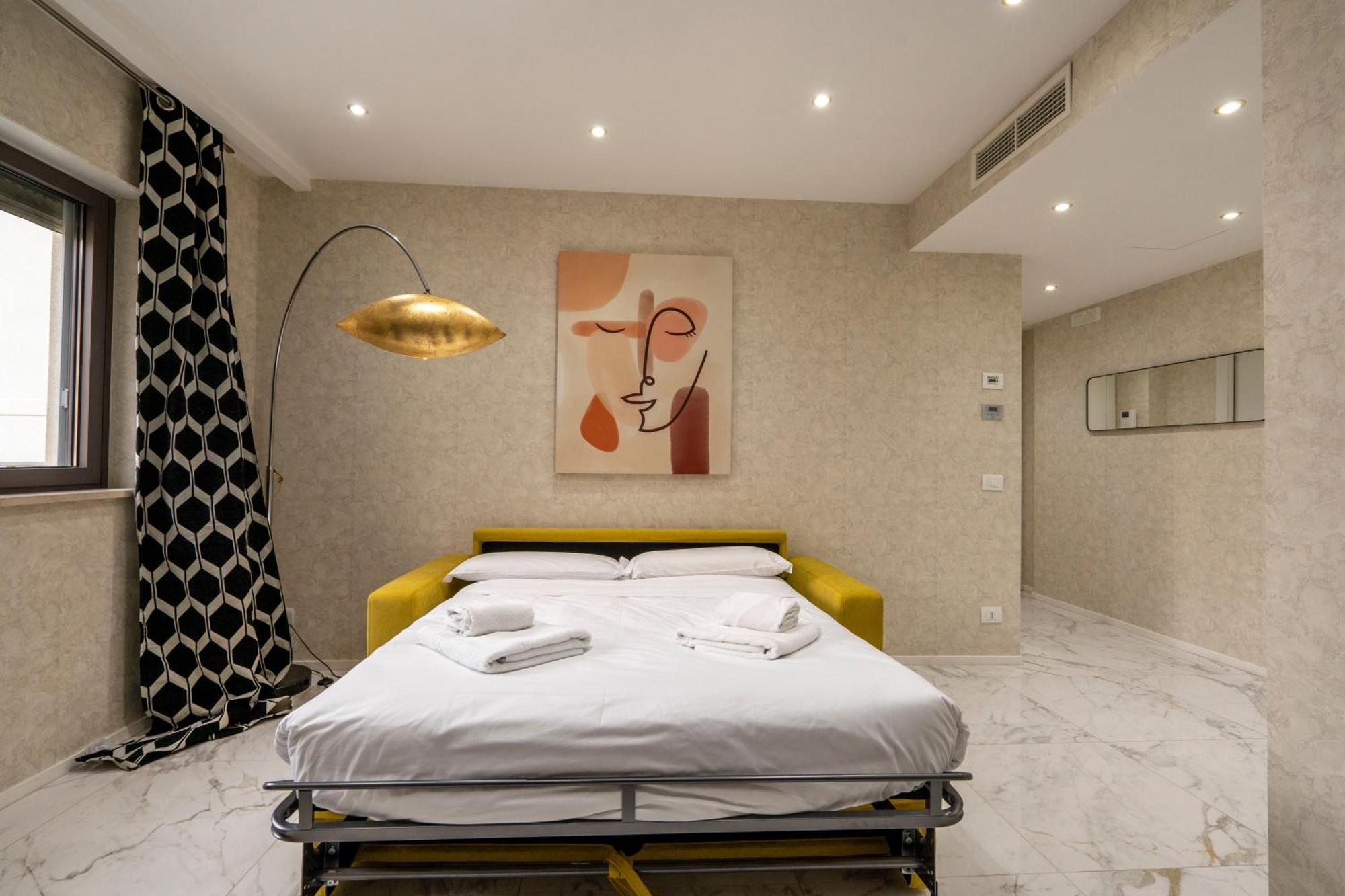 Apartment Lux 10 - Stazione & Universita Bari