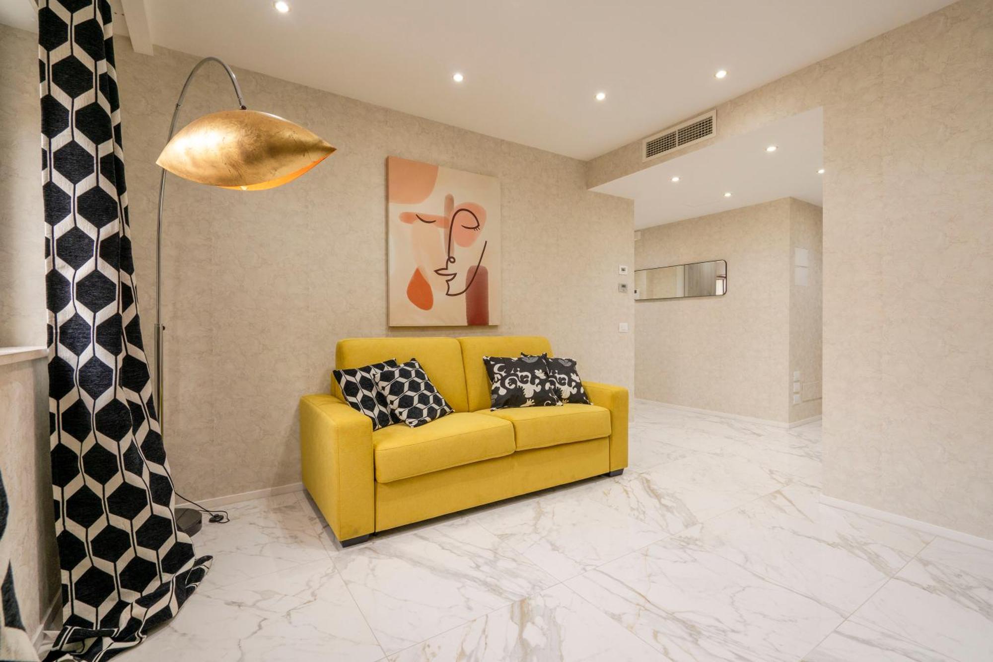 Lux 10 - Stazione & Universita Apartment Bari