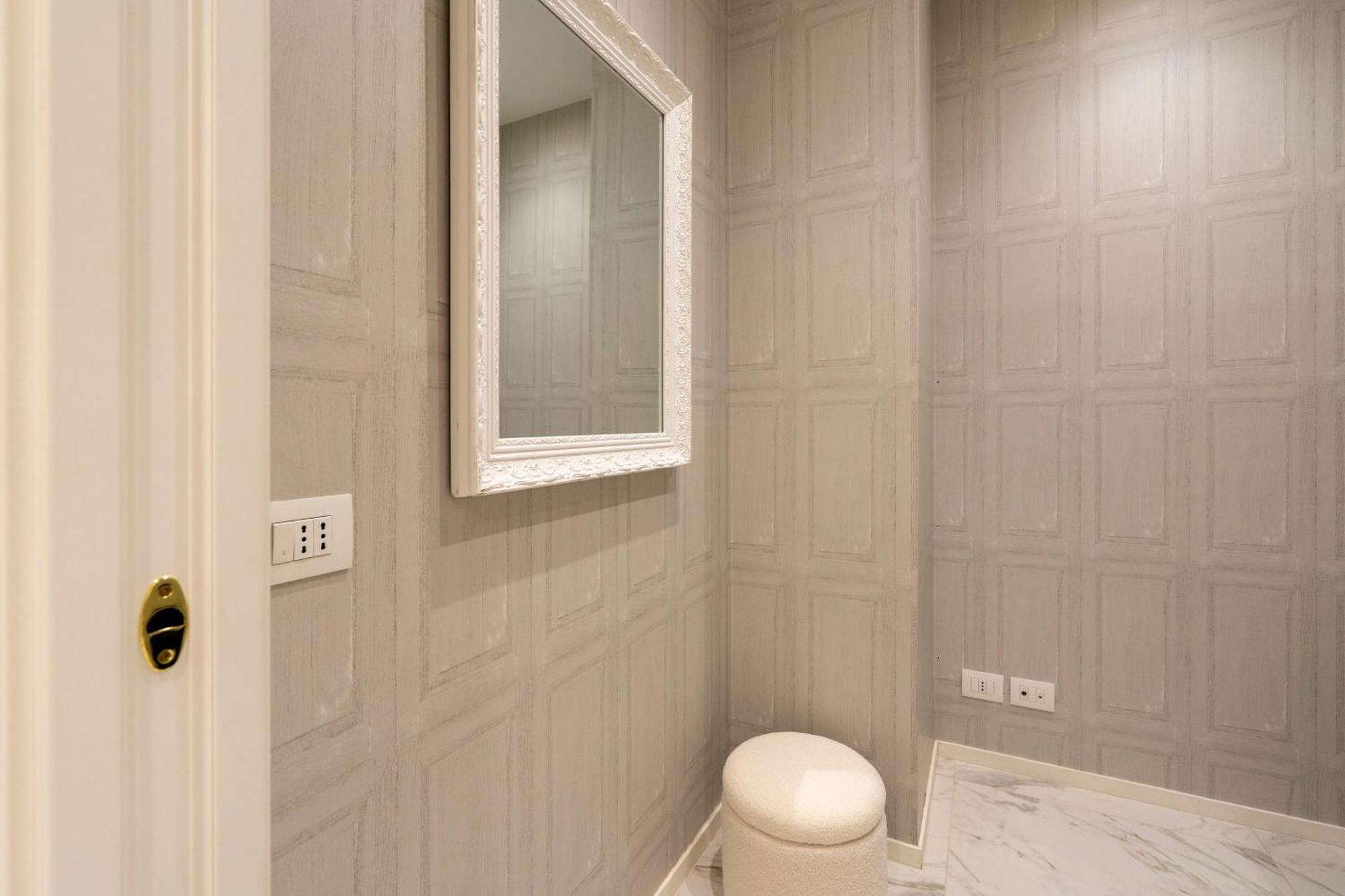Apartment Lux 10 - Stazione & Universita *