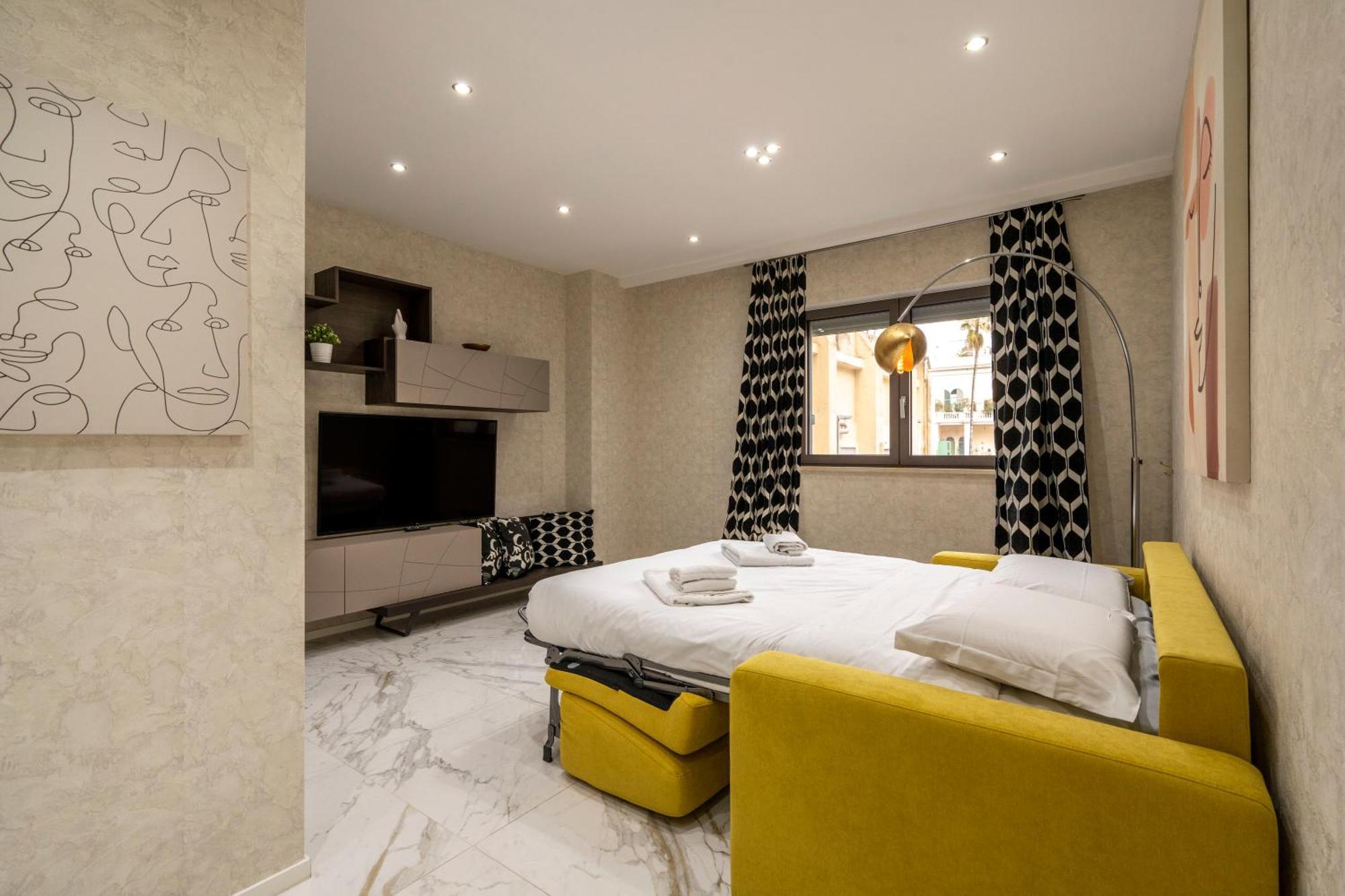Apartment Lux 10 - Stazione & Universita