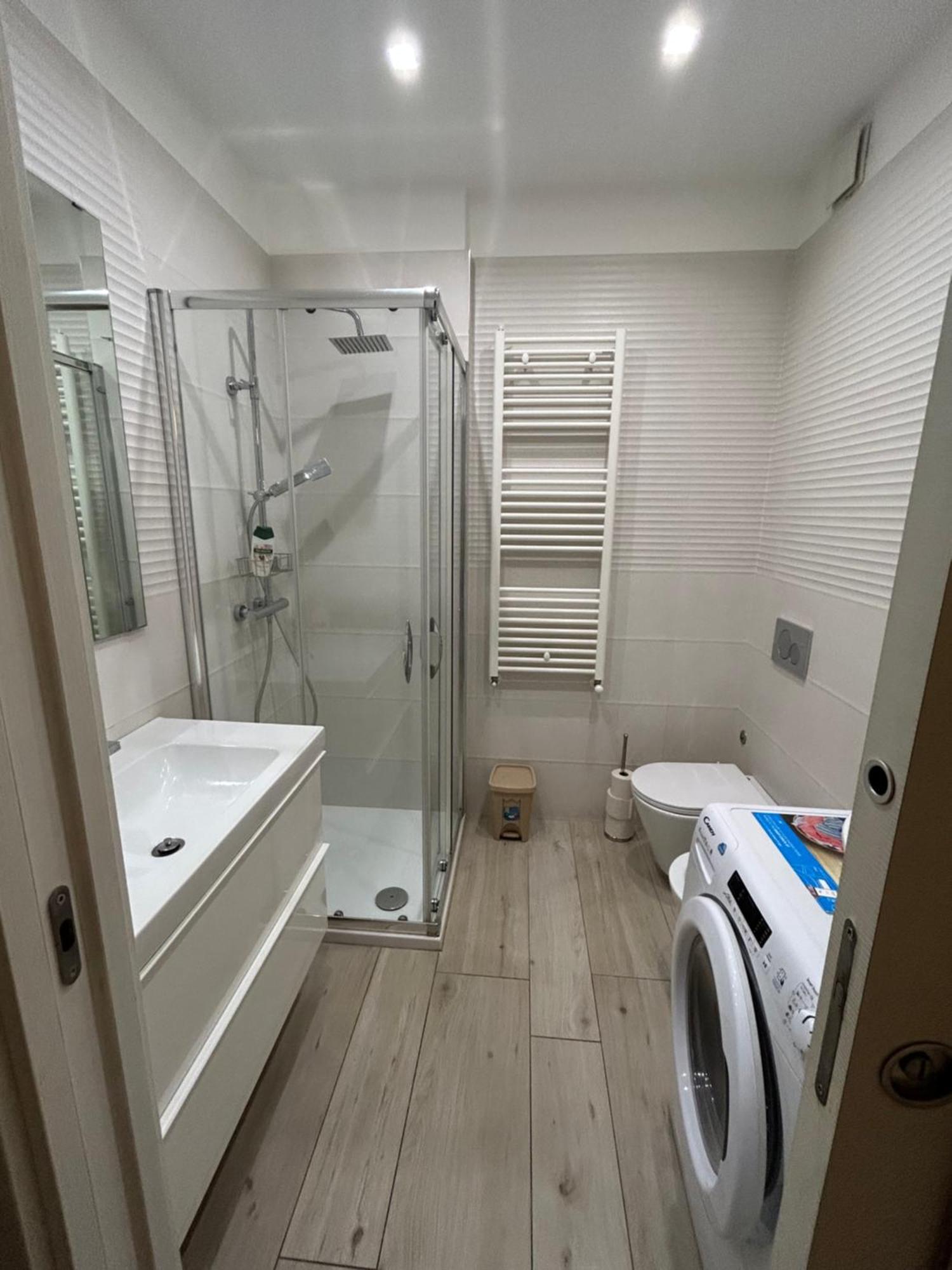 Central Modern Studio Apartment *
