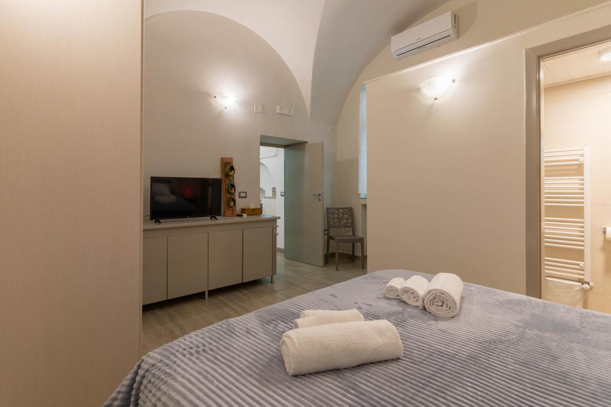 Casa Pino - Duplex In Town Apartment Bari