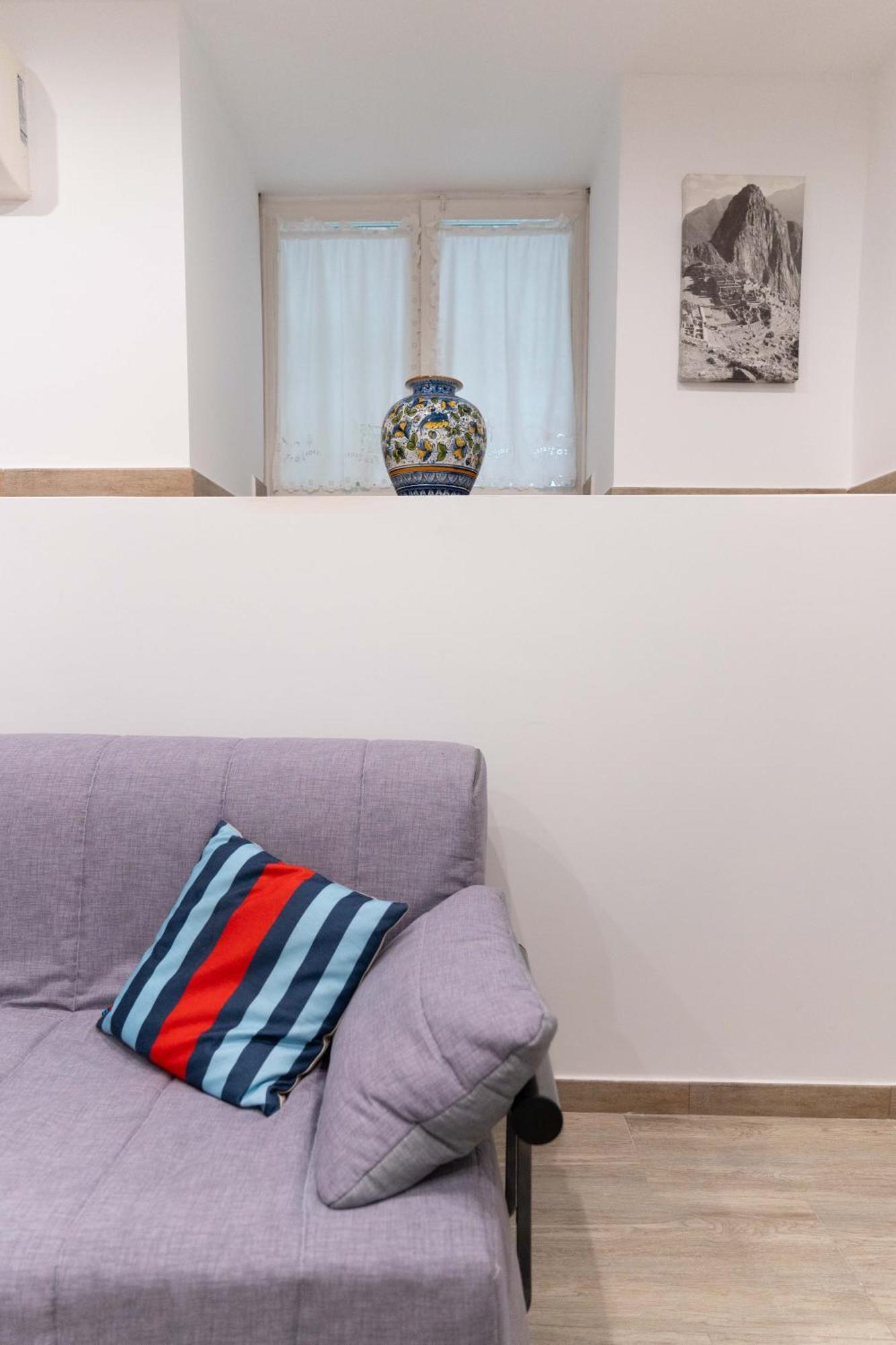 Casa Pino - Duplex In Town Apartment Bari