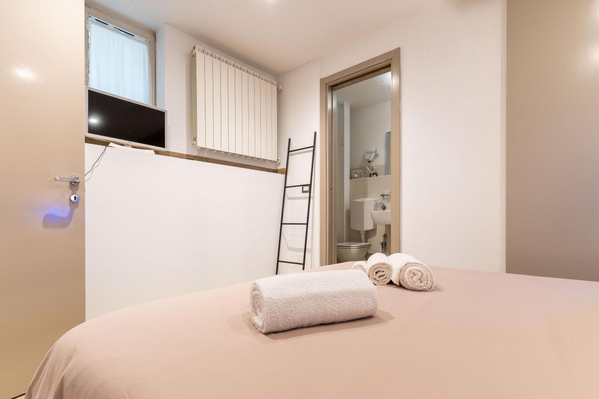 Casa Pino - Duplex In Town Apartment *