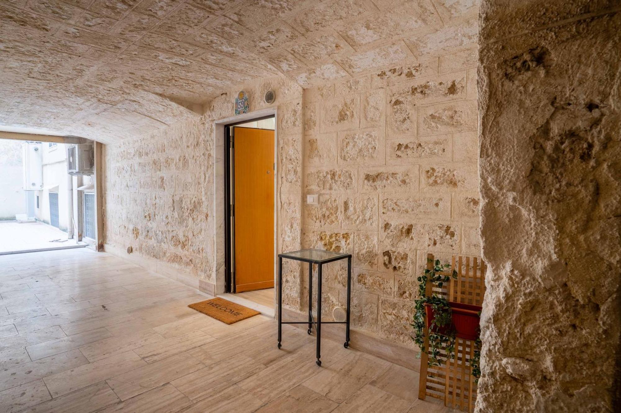 Casa Pino - Duplex In Town Apartment