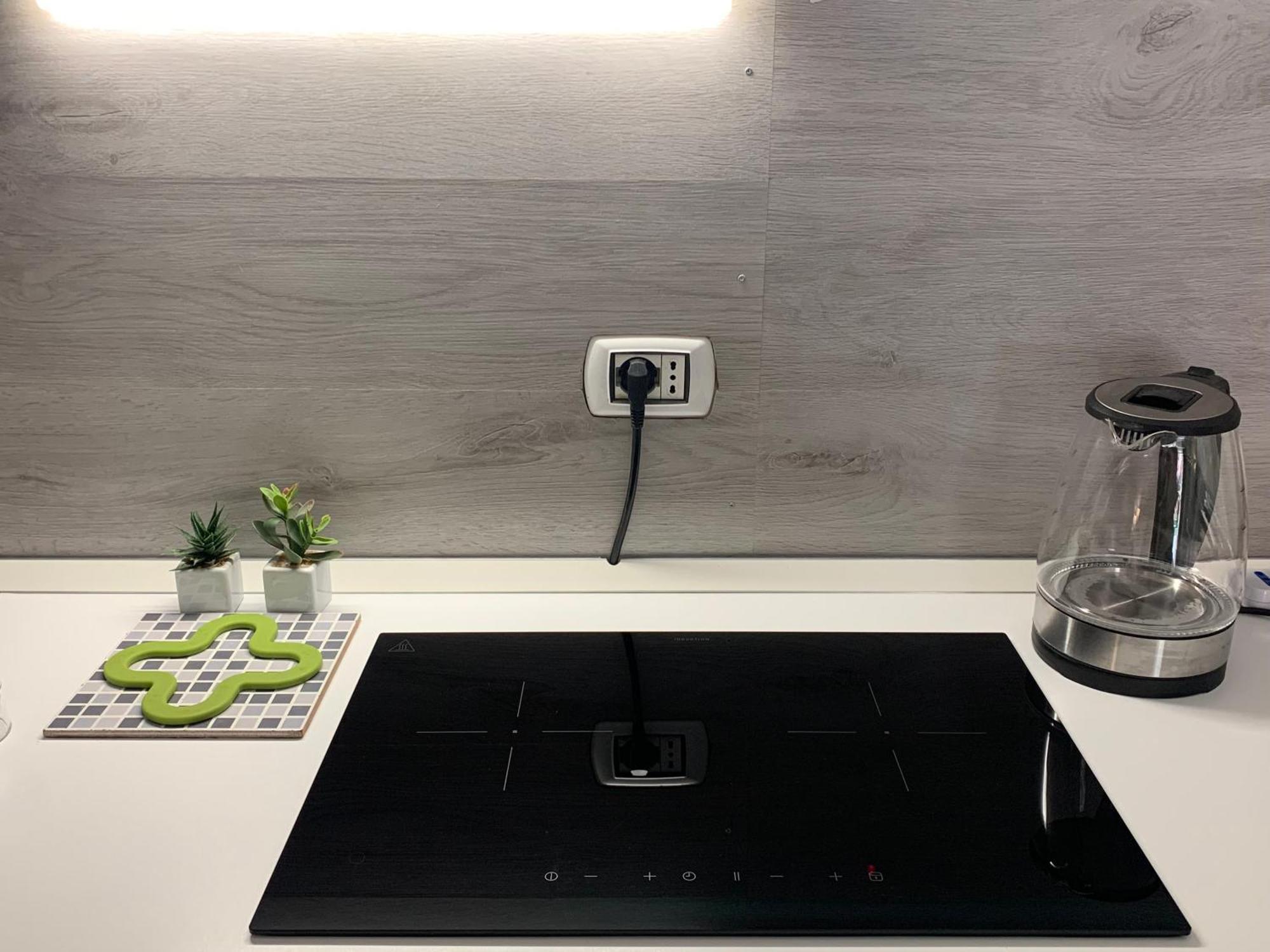Magda House & Parking * Bari