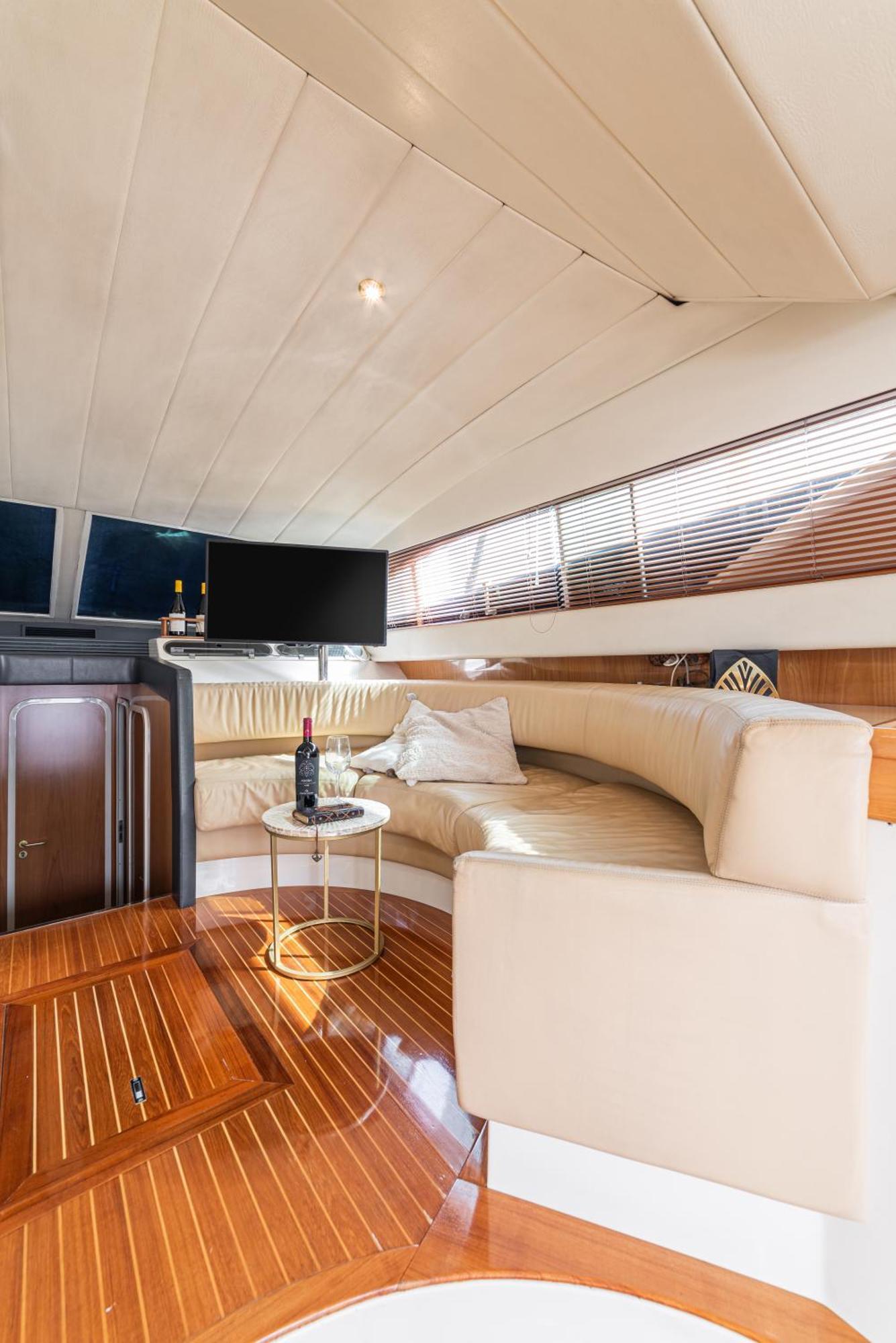 Botel 
