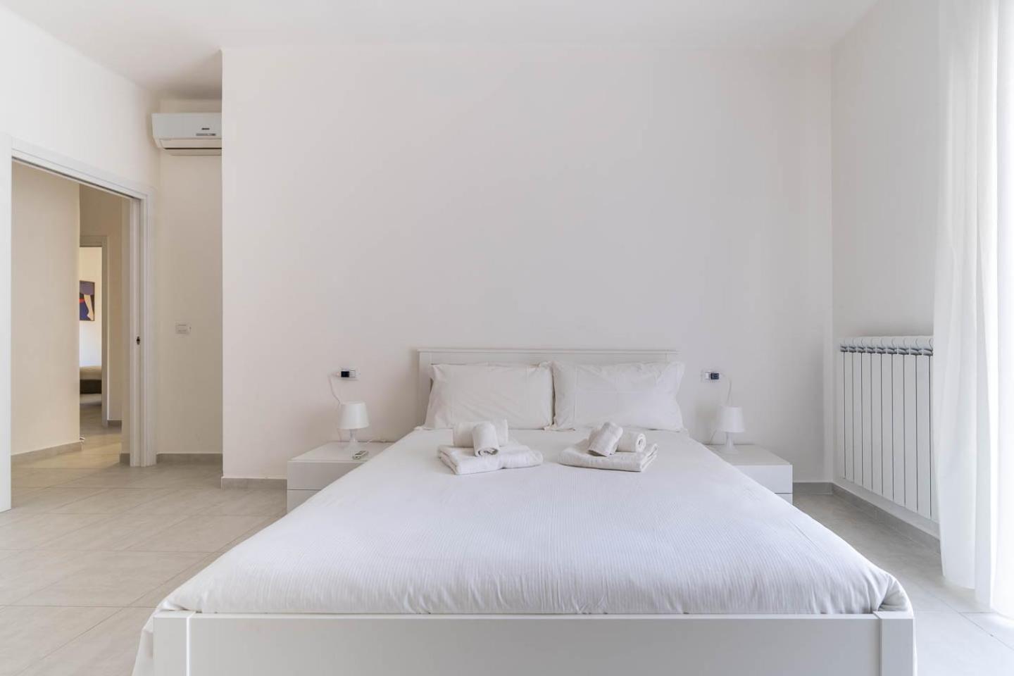 Dimora Manzoni - Center Apartment