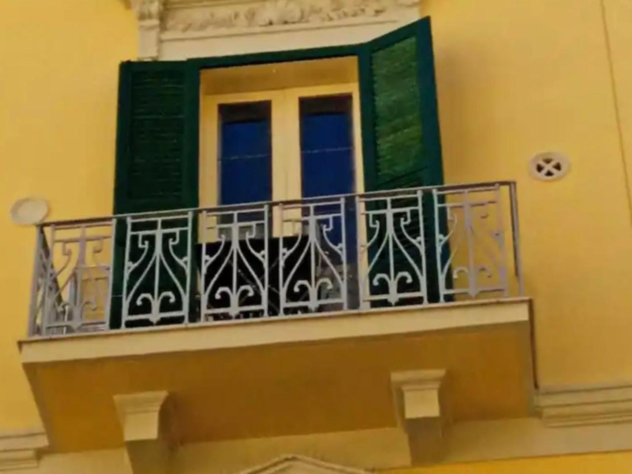 Mezzanino Con Patio E Archi A Vela Apartment Bari