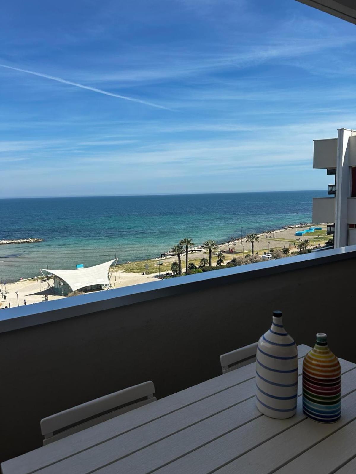 Front - 3 Bedrooms * Bari
