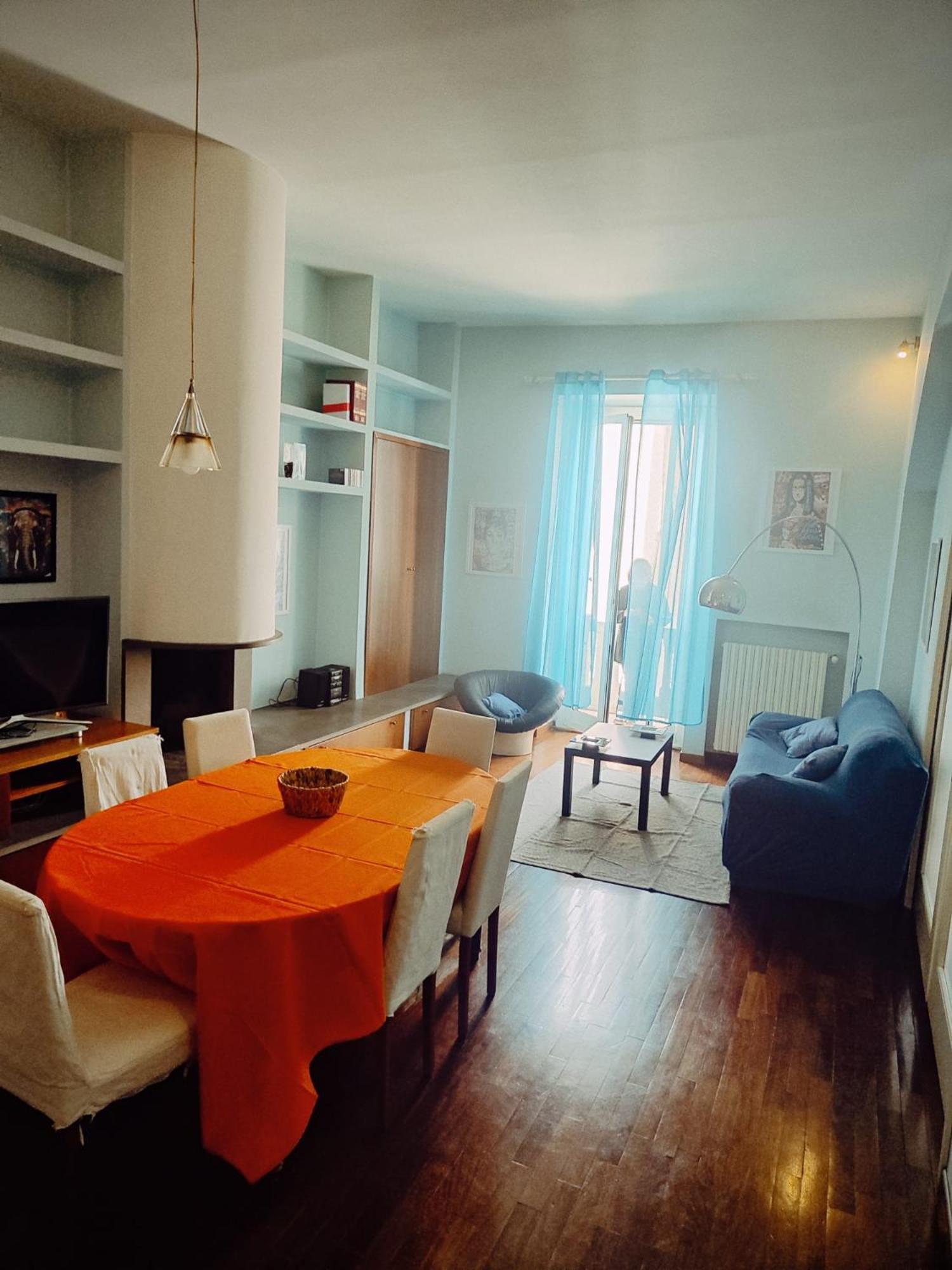 Apartament Chimney House *