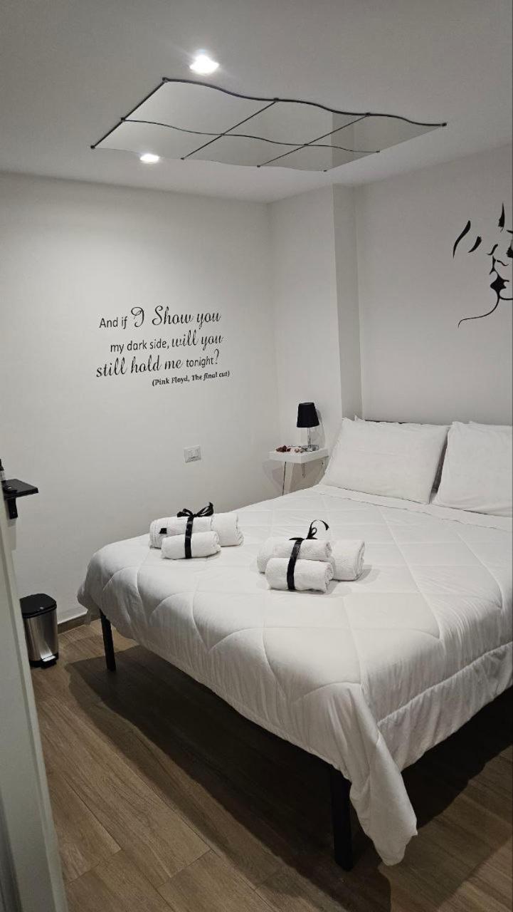 Black & White Luxury Casa de hóspedes *