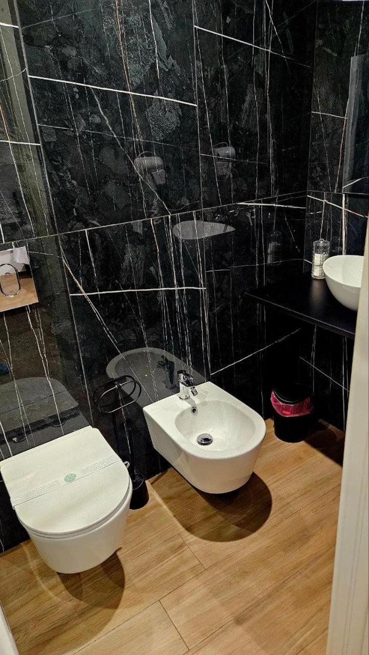 Black & White Luxury Casa de hóspedes *