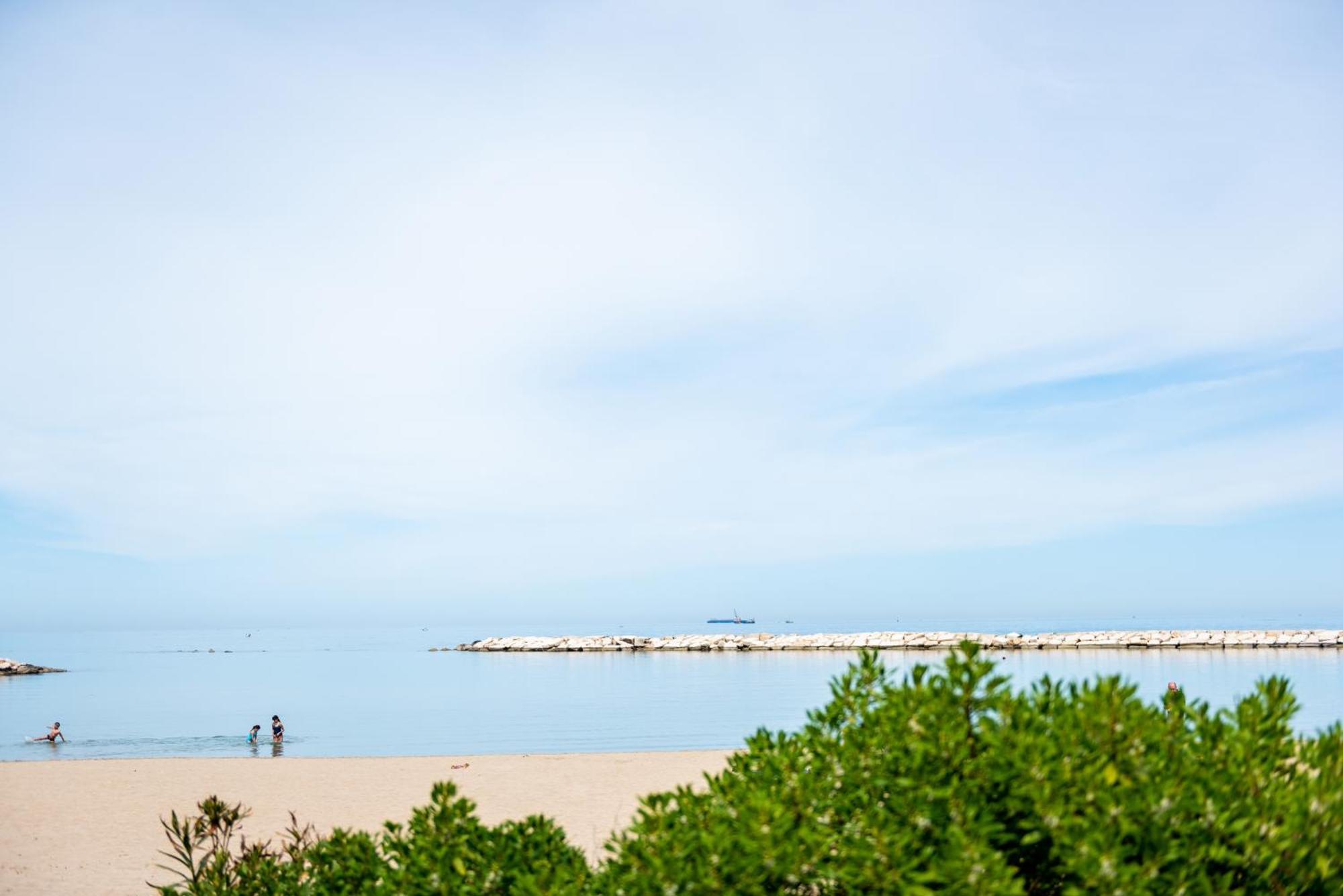 Comfort Near The Sea