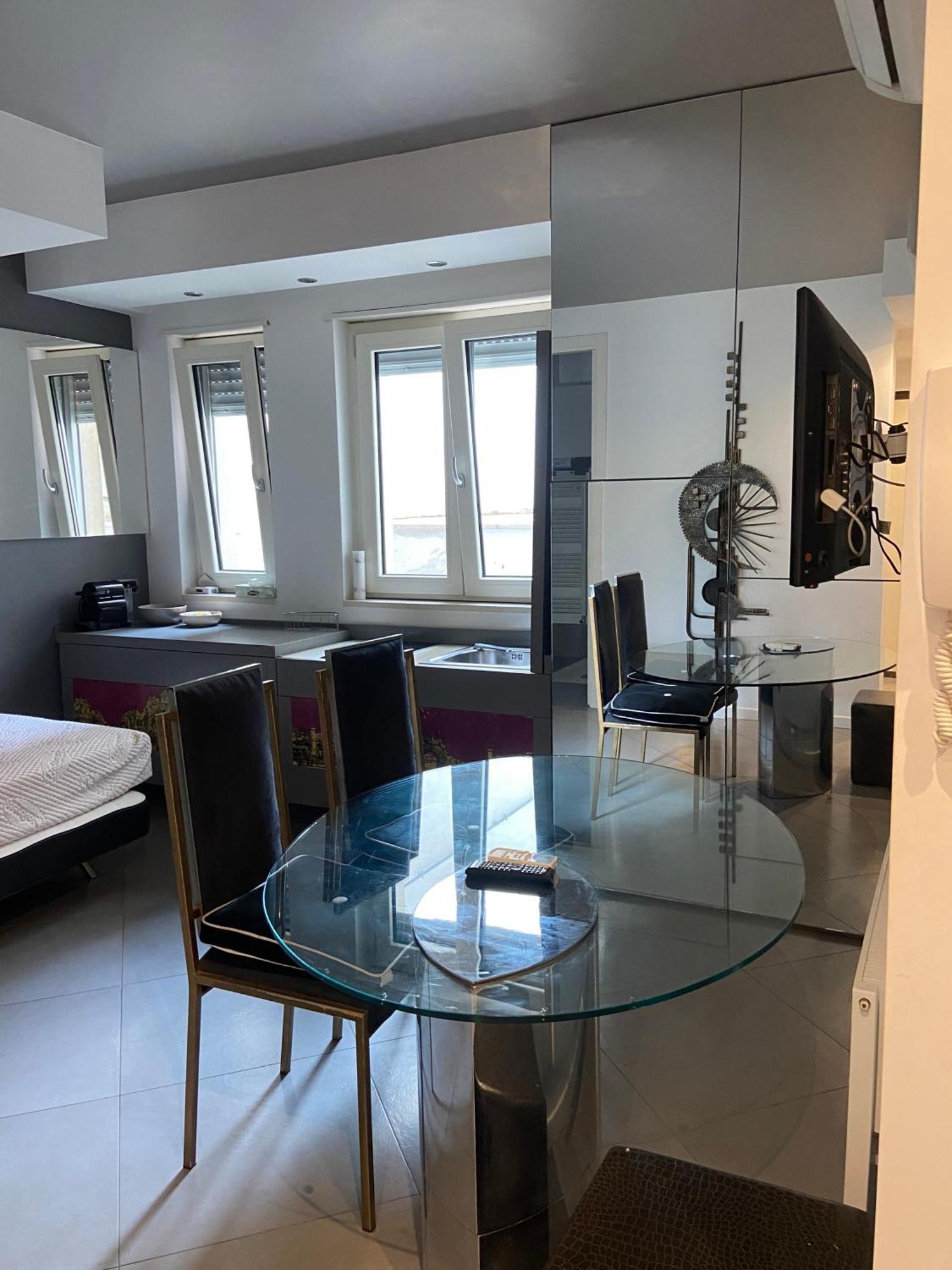 Apartment Central *