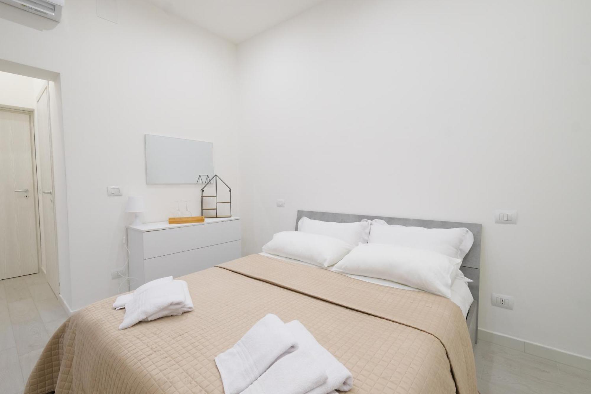 Antonia's House Apartment Bari