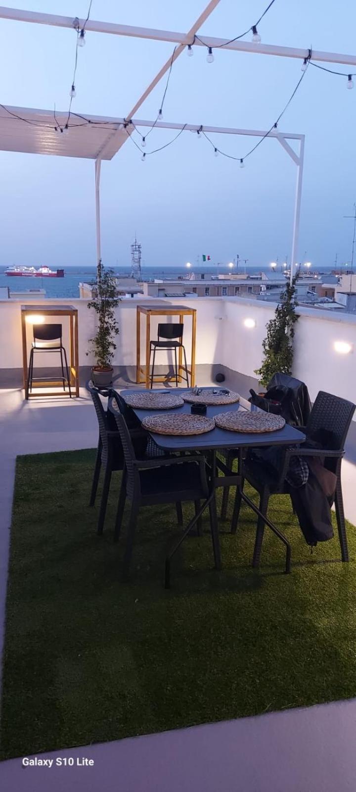 Attic8 Apartment Bari