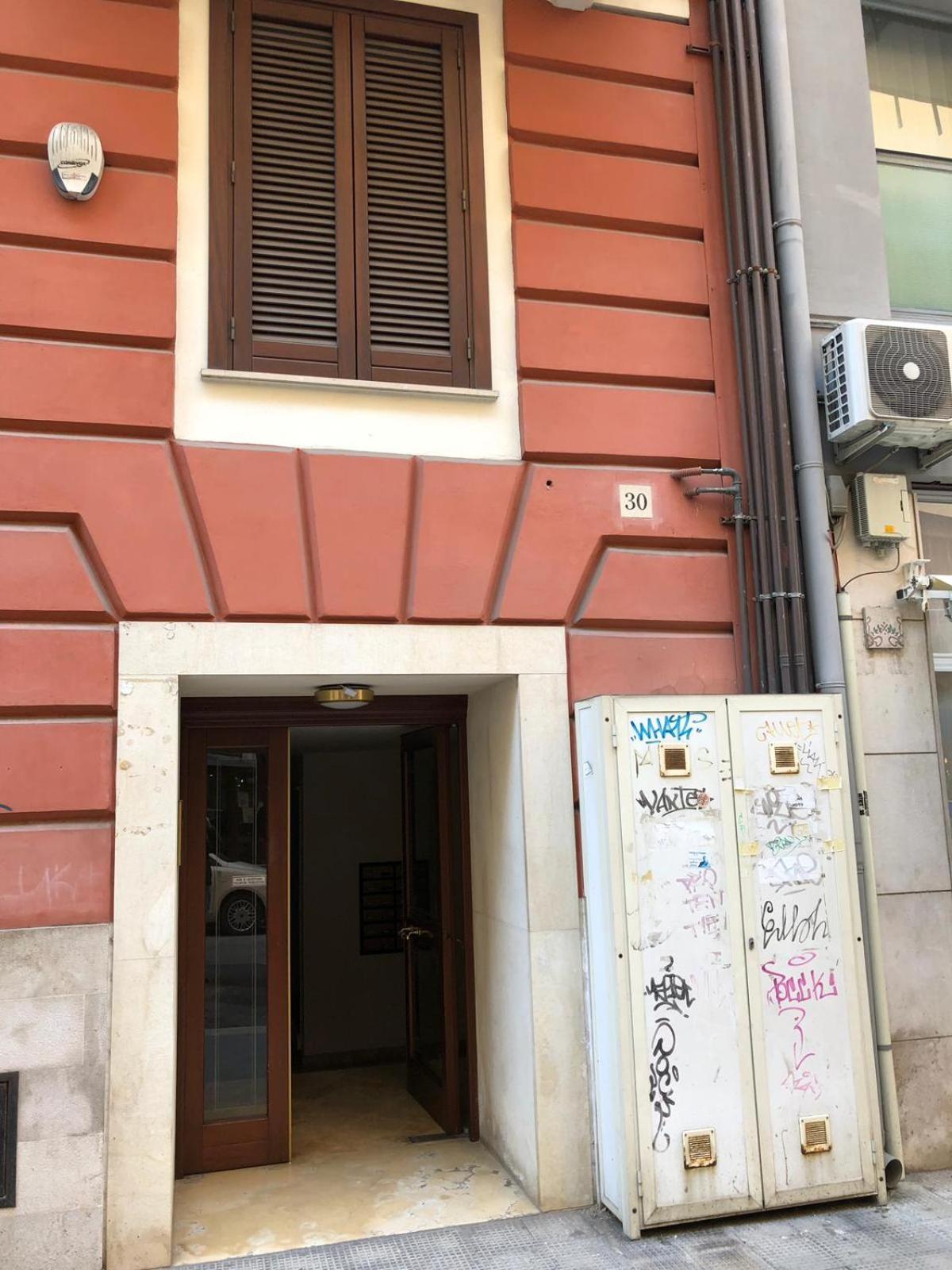 999