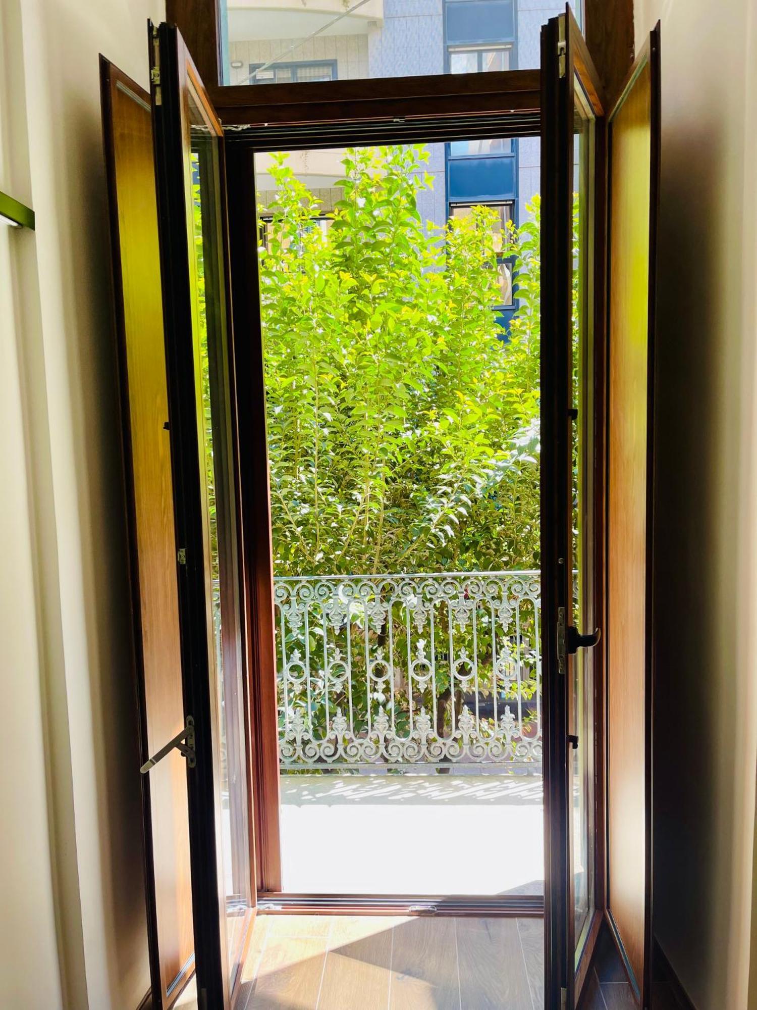 Apartment Suite169 Black