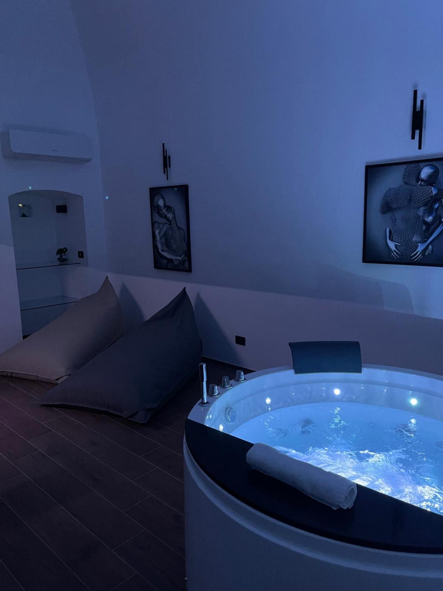 Apartment Suite169 Black Bari