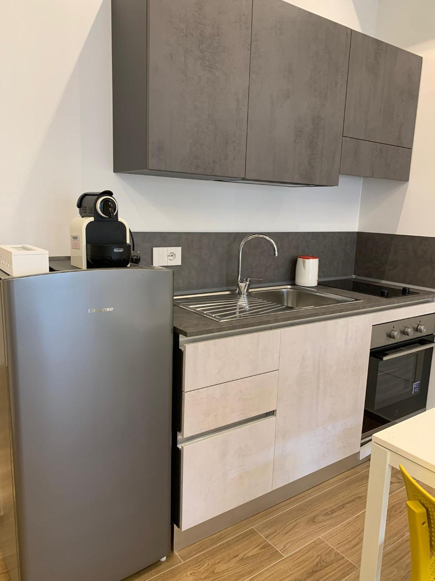 Domus13-with Private Parking Apartment