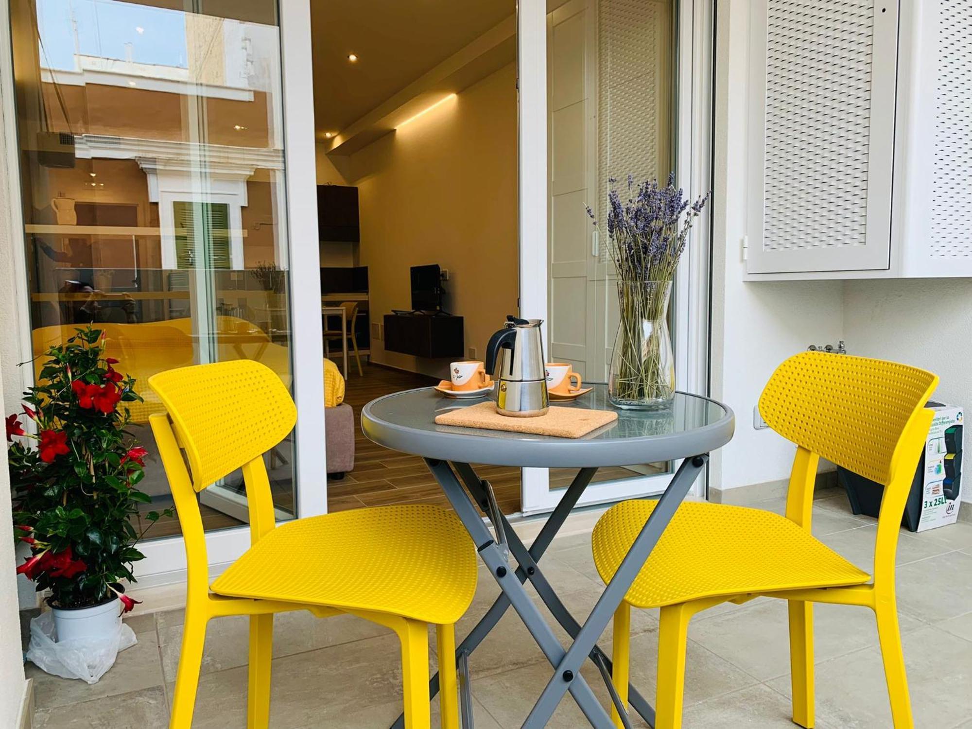 Domus13-with Private Parking Apartment *