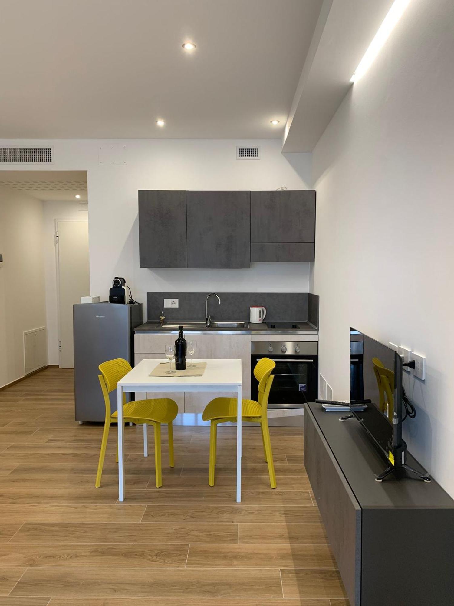Domus13-with Private Parking
