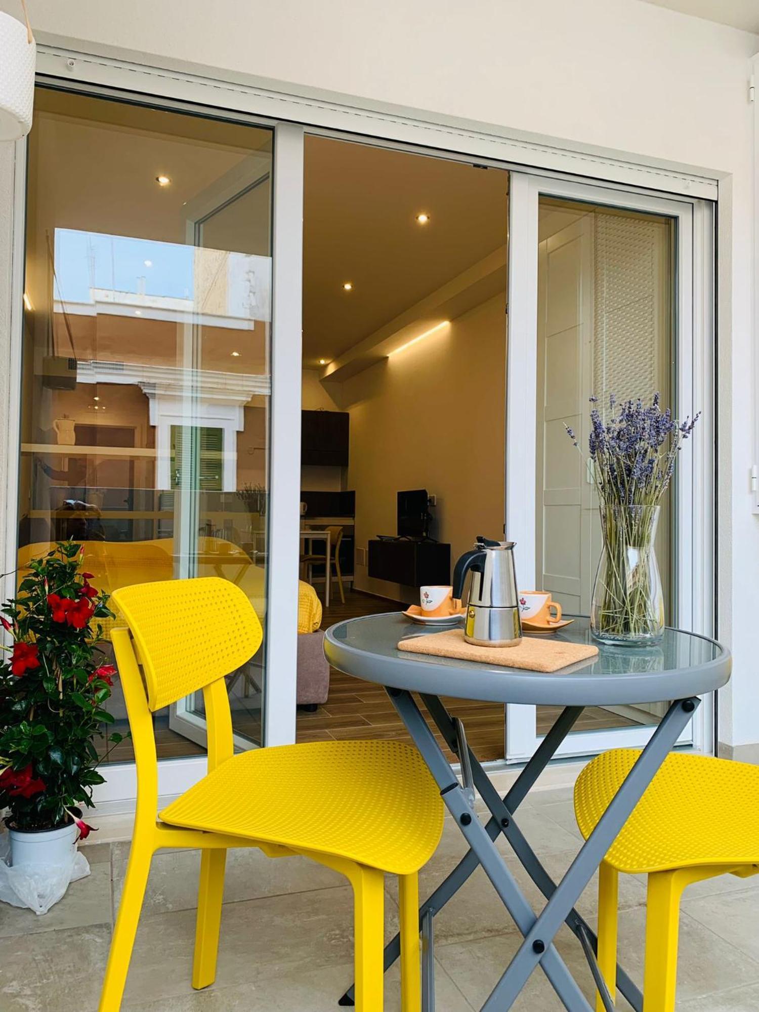 Apartment Domus13-with Private Parking Bari