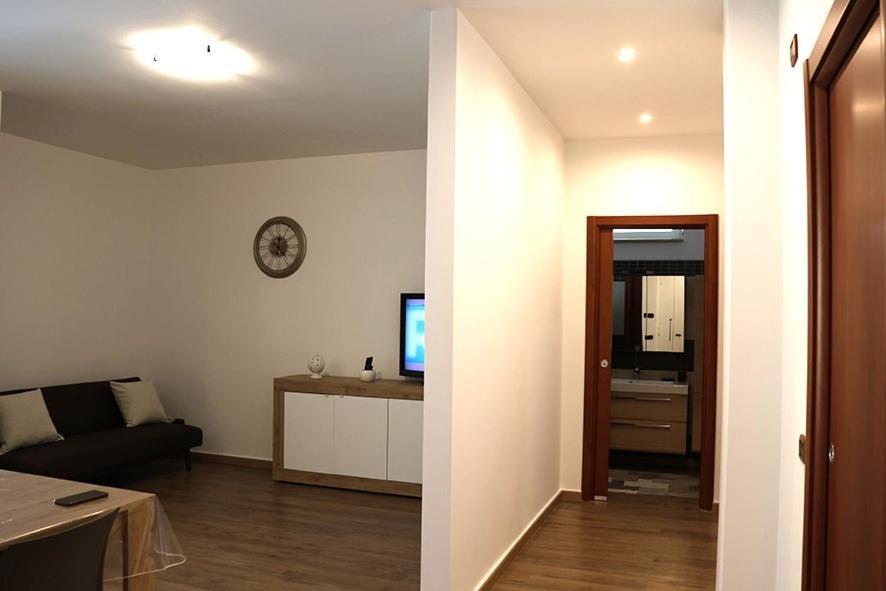 Alex's House Apartament Bari