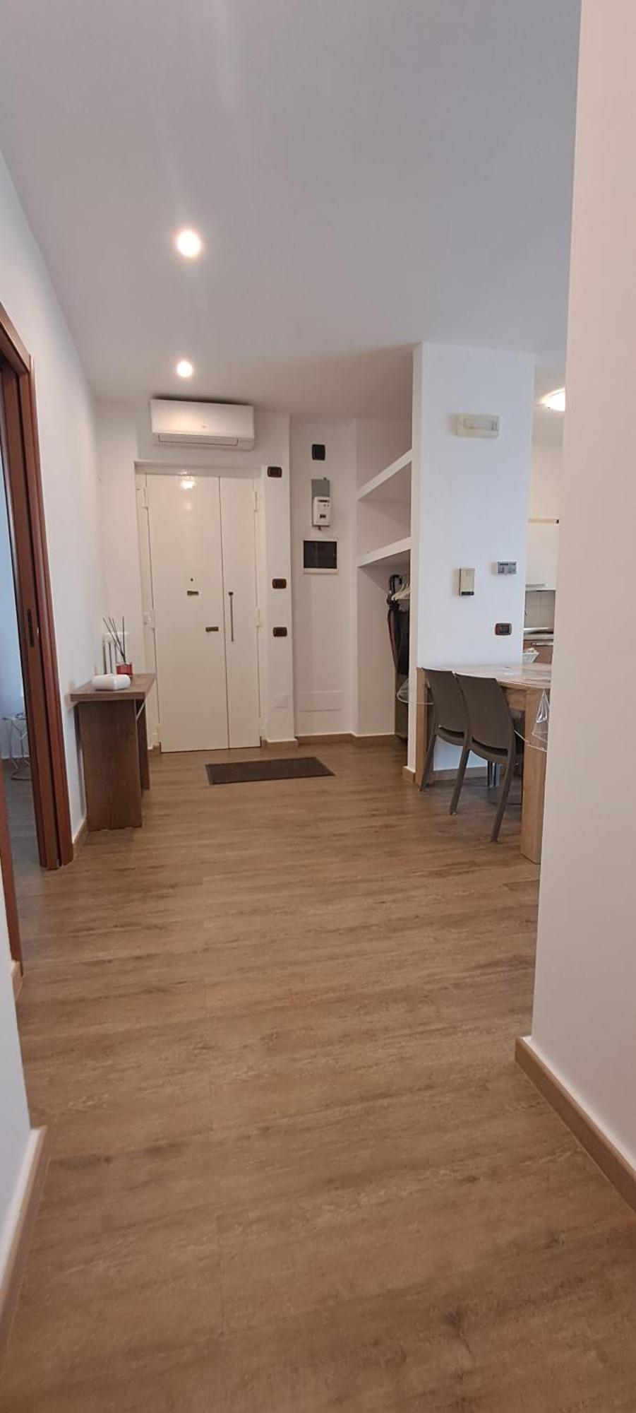 Alex's House Apartament Bari