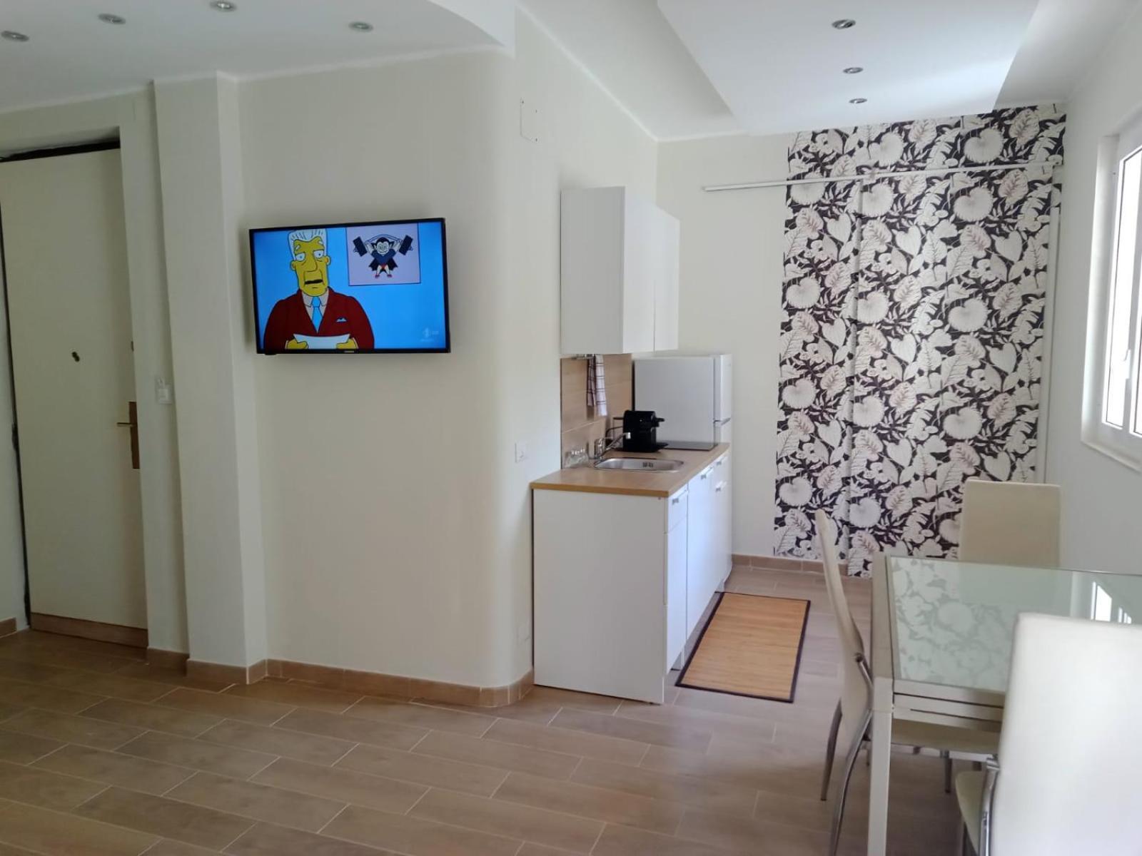 Samar Apartment Bari