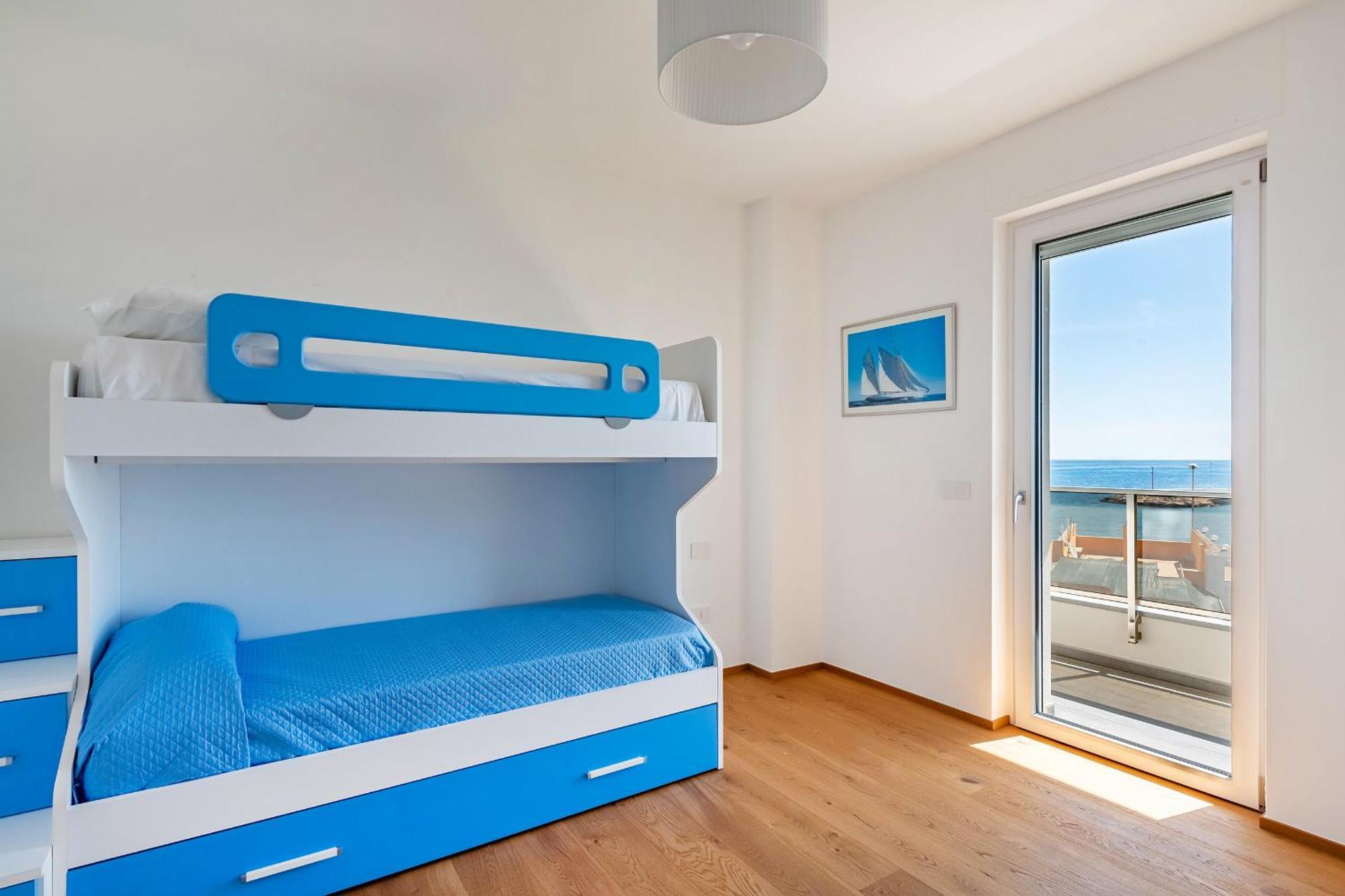 Blue Sea Luxury *