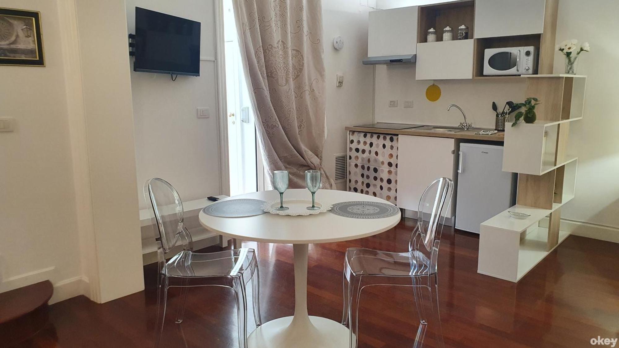Dimora Alighieri - Centro Apartment