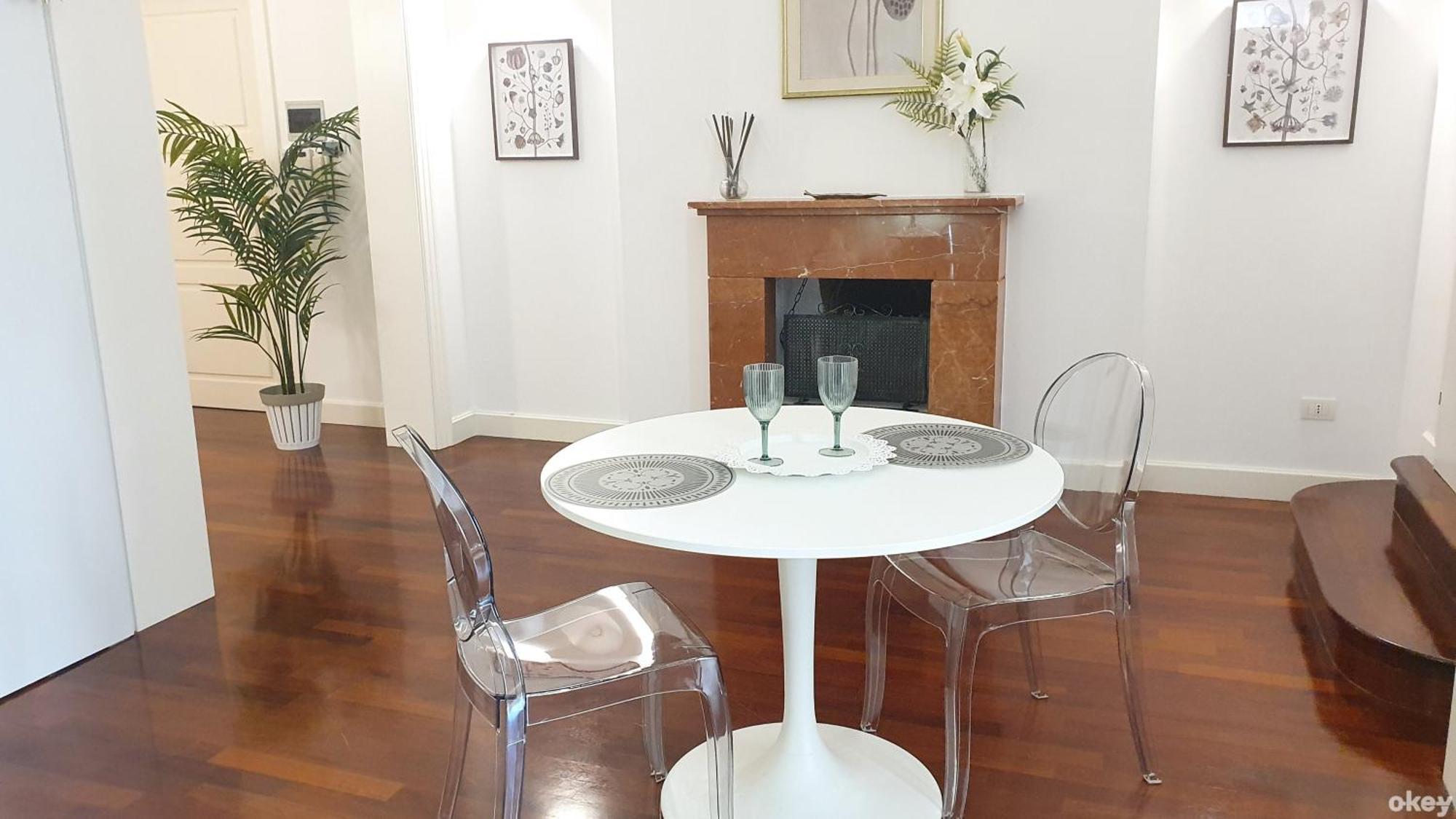 Dimora Alighieri - Centro Apartment
